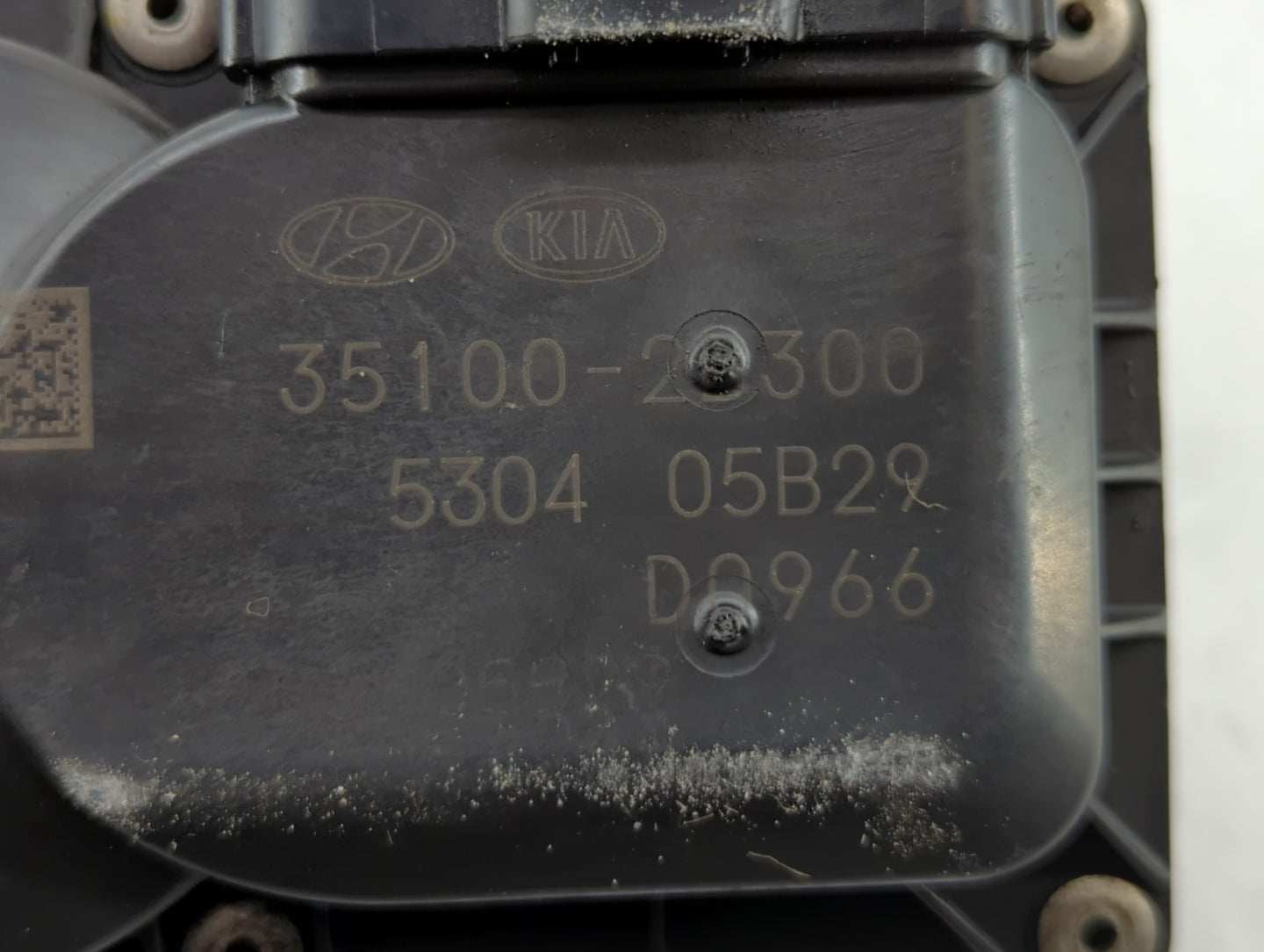 2012-2019 Kia Rio Throttle Body P/N:35100-2B300 Fits Fits 2012 2013 2014 2015 2016 2017 2018 2019 OEM Used Auto Parts - Oemu