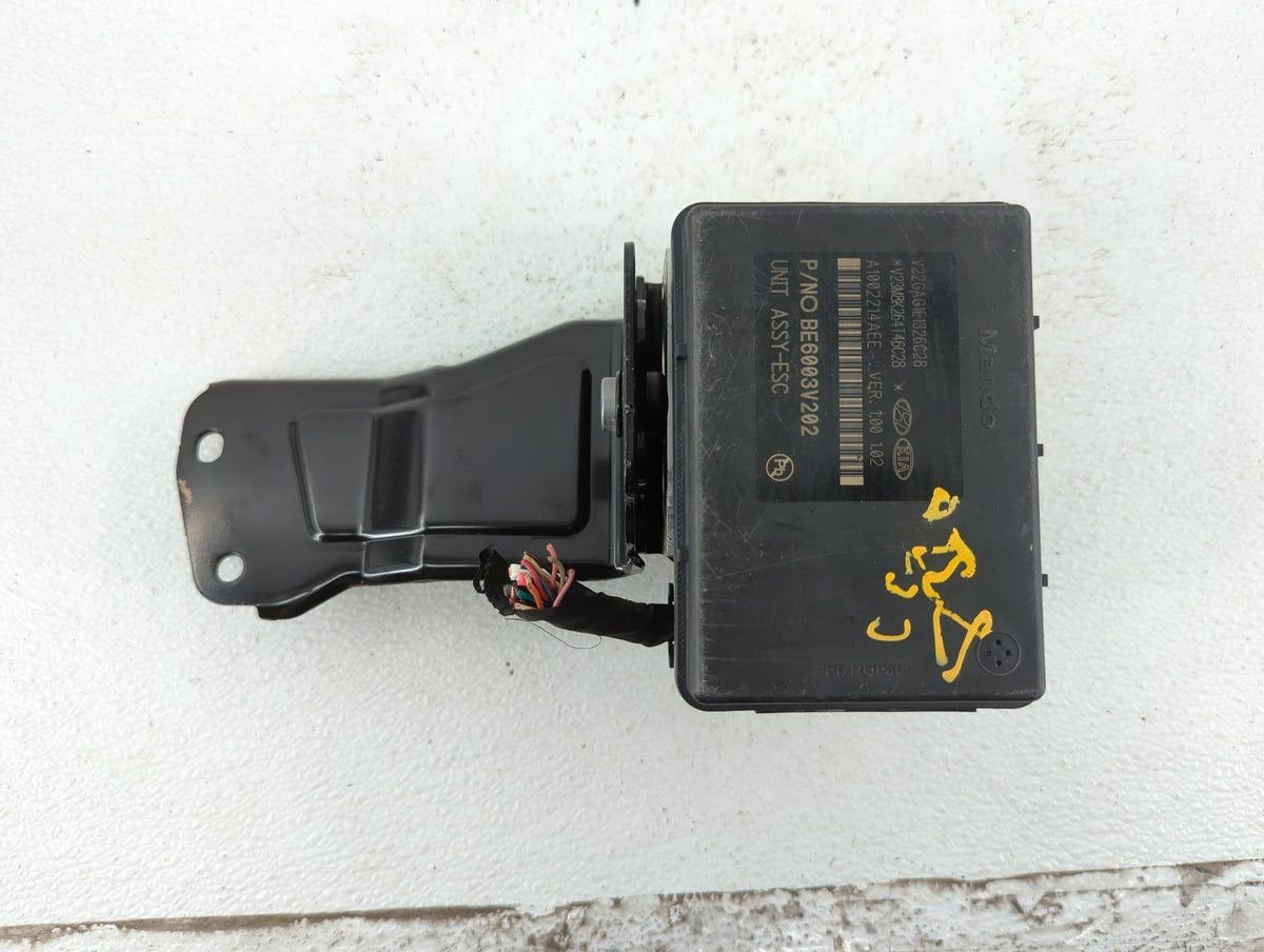 2018-2019 Kia Rio Anti-Lock Brake ABS Pump Module Actuator OEM P/N:58920-1M640 58920-H9220 Fits Fits 2018 2019 OEM Used Auto