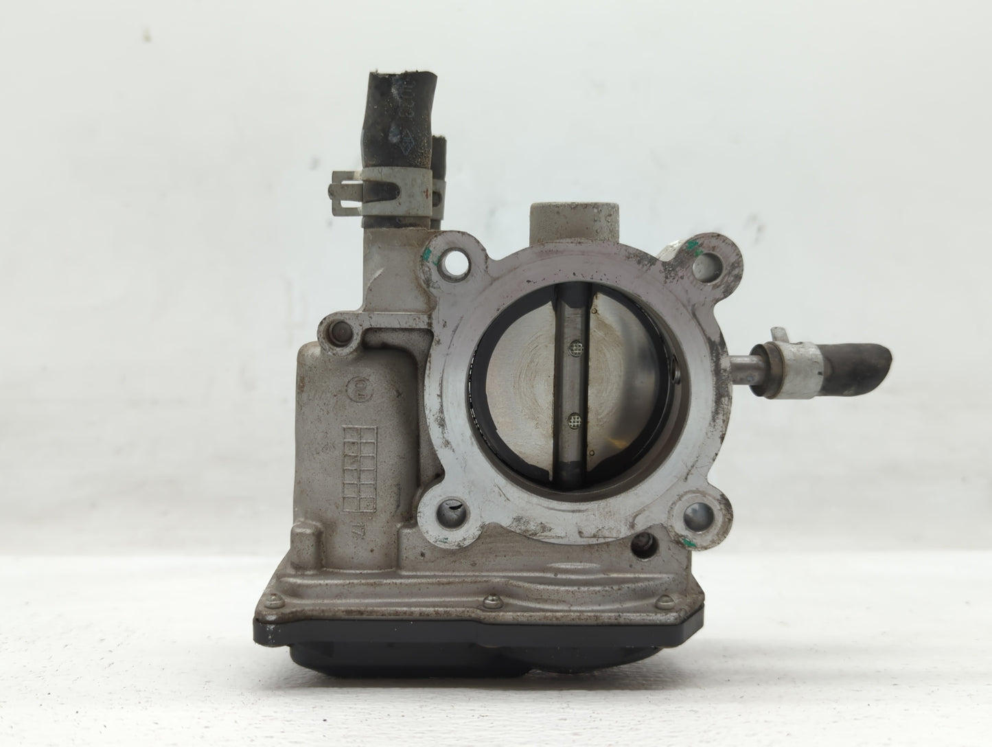 2012-2019 Kia Rio Throttle Body P/N:35100-2B300 Fits Fits 2012 2013 2014 2015 2016 2017 2018 2019 OEM Used Auto Parts - Oemu