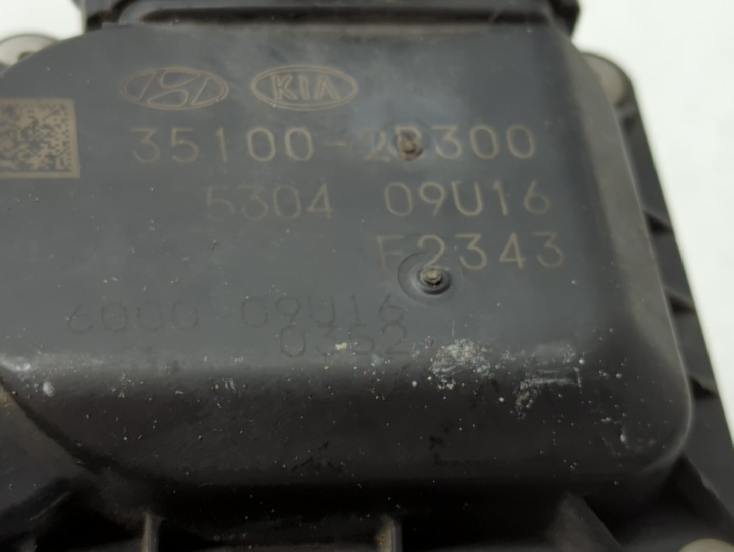 2012-2019 Kia Rio Throttle Body P/N:35100-2B300 Fits Fits 2012 2013 2014 2015 2016 2017 2018 2019 OEM Used Auto Parts - Oemu
