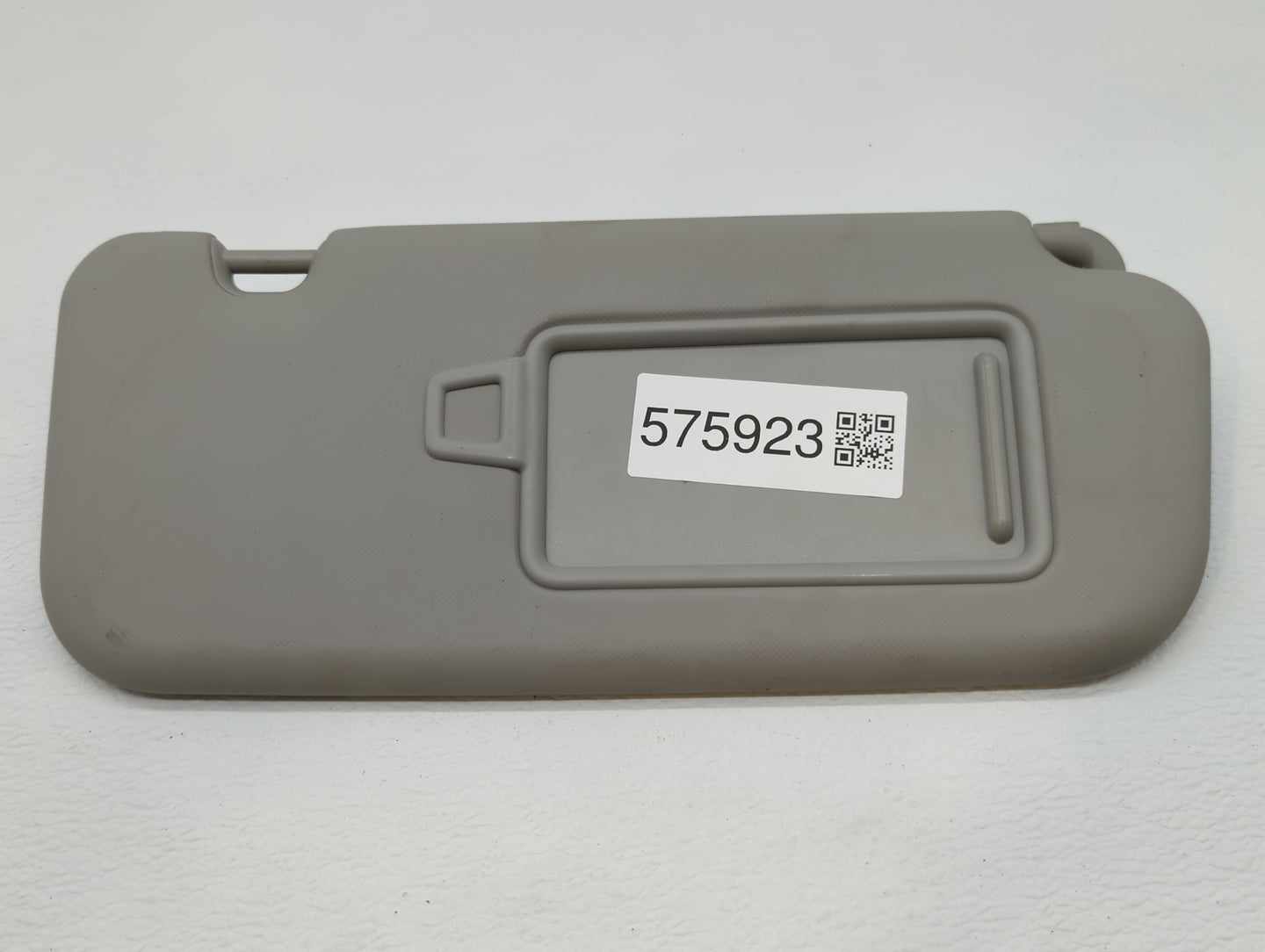 2018-2020 Kia Rio Sun Visor Shade Replacement Passenger Right Mirror Fits Fits 2018 2019 2020 2021 2022 OEM Used Auto Parts 