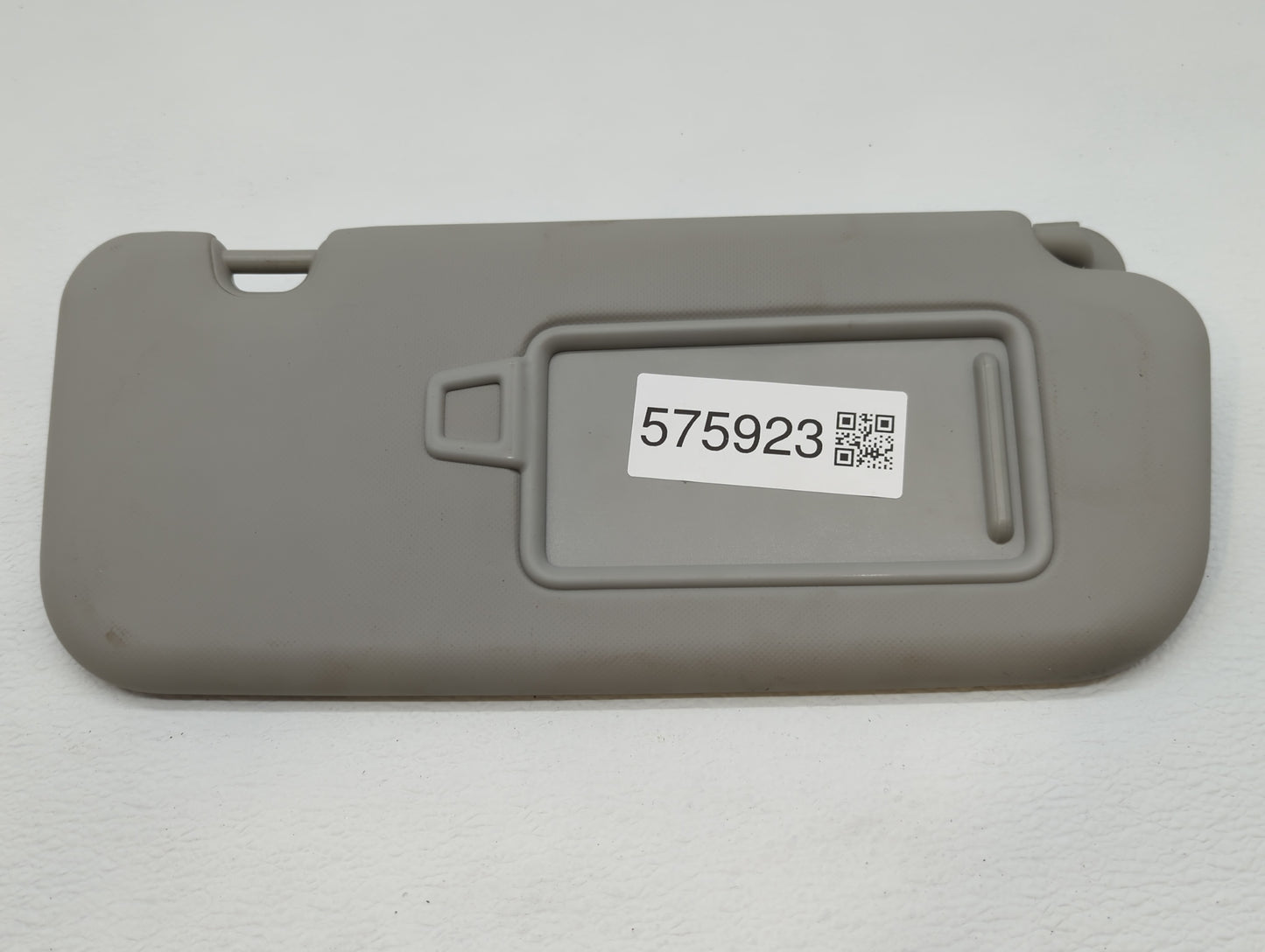2018-2020 Kia Rio Sun Visor Shade Replacement Passenger Right Mirror Fits Fits 2018 2019 2020 2021 2022 OEM Used Auto Parts 