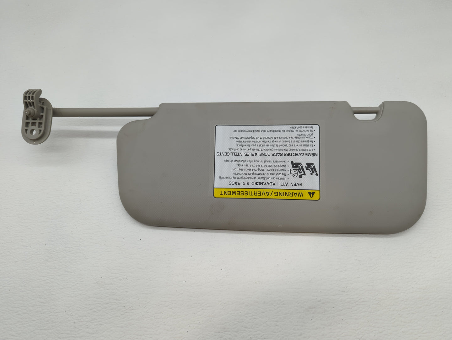 2018-2020 Kia Rio Sun Visor Shade Replacement Passenger Right Mirror Fits Fits 2018 2019 2020 2021 2022 OEM Used Auto Parts 