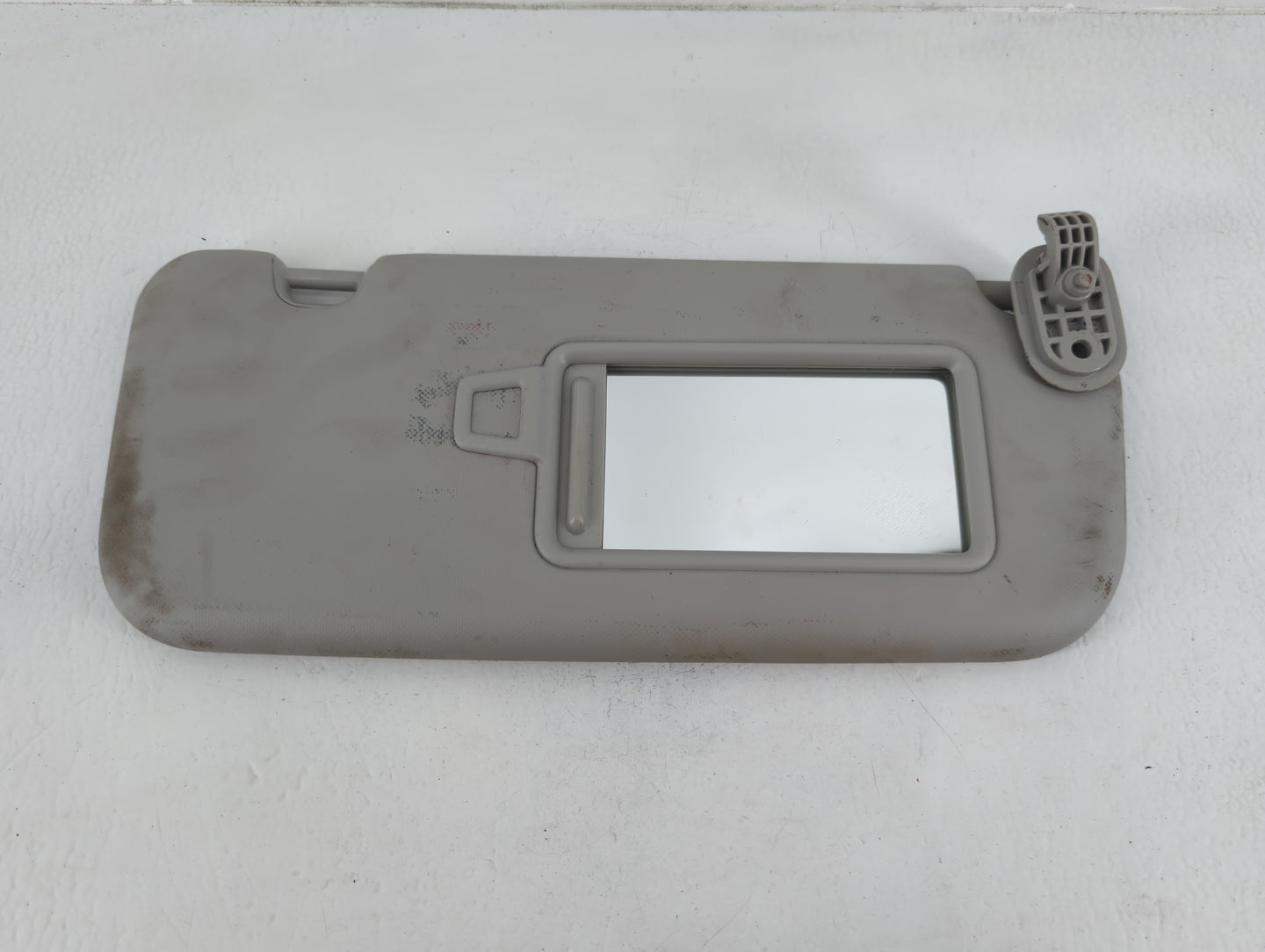 2018-2020 Kia Rio Sun Visor Shade Replacement Passenger Right Mirror Fits Fits 2018 2019 2020 2021 2022 OEM Used Auto Parts 