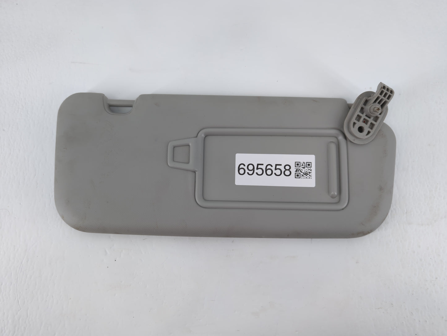 2018-2020 Kia Rio Sun Visor Shade Replacement Passenger Right Mirror Fits Fits 2018 2019 2020 2021 2022 OEM Used Auto Parts 