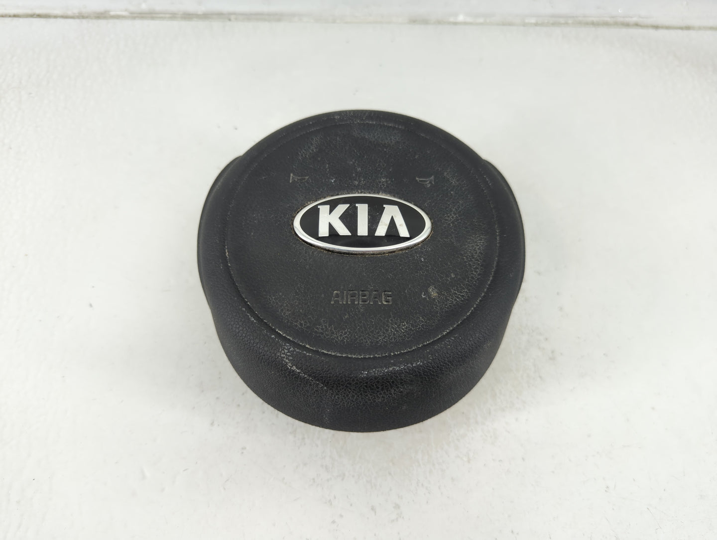 2018 Kia Sedona Air Bag Driver Left Steering Wheel Mounted Fits OEM Used Auto Parts - Oemusedautoparts1.com