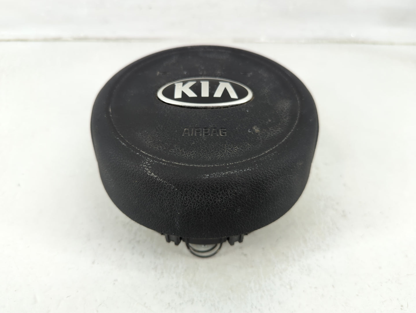 2018 Kia Sedona Air Bag Driver Left Steering Wheel Mounted Fits OEM Used Auto Parts - Oemusedautoparts1.com