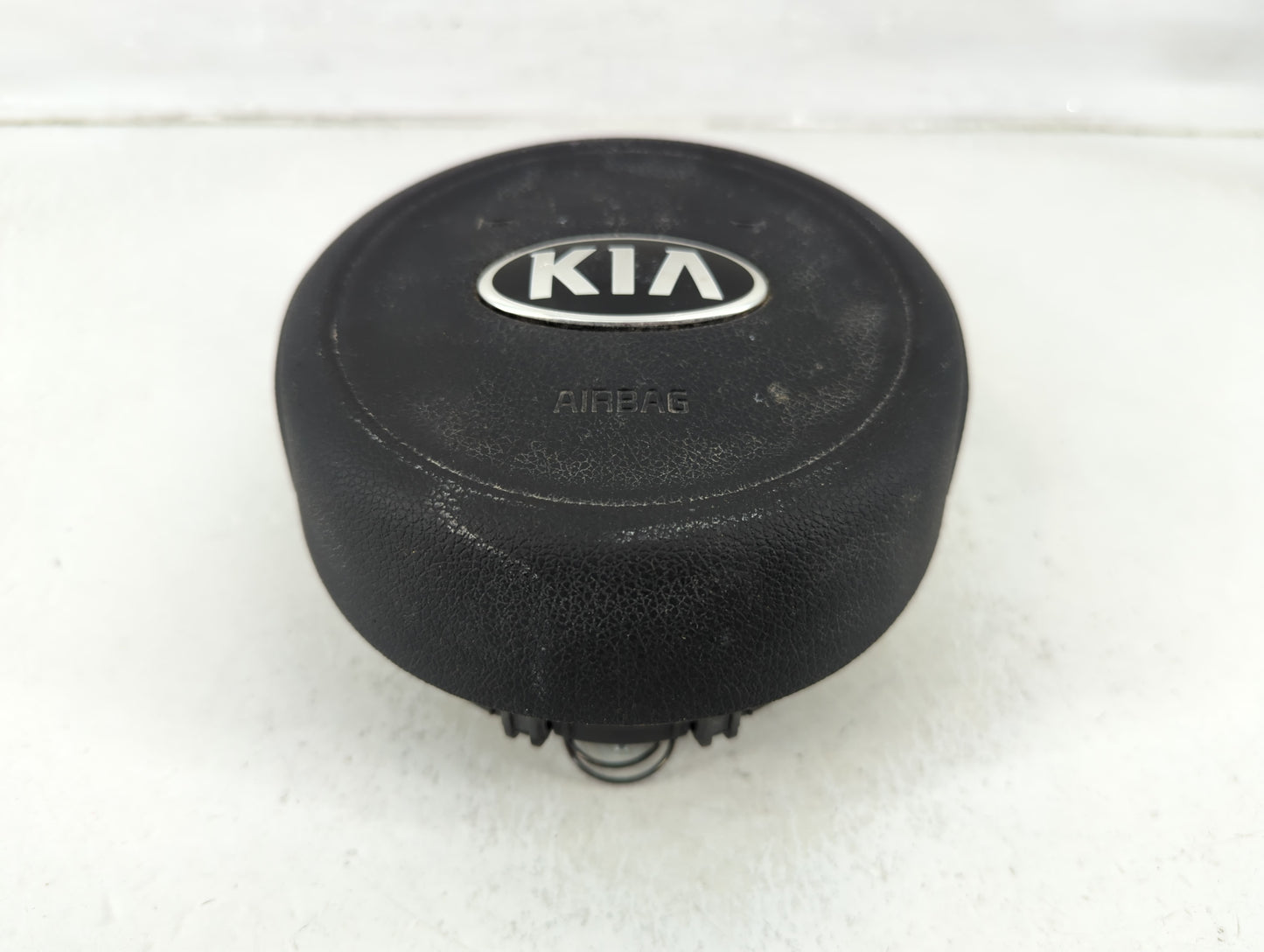 2018 Kia Sedona Air Bag Driver Left Steering Wheel Mounted Fits OEM Used Auto Parts - Oemusedautoparts1.com