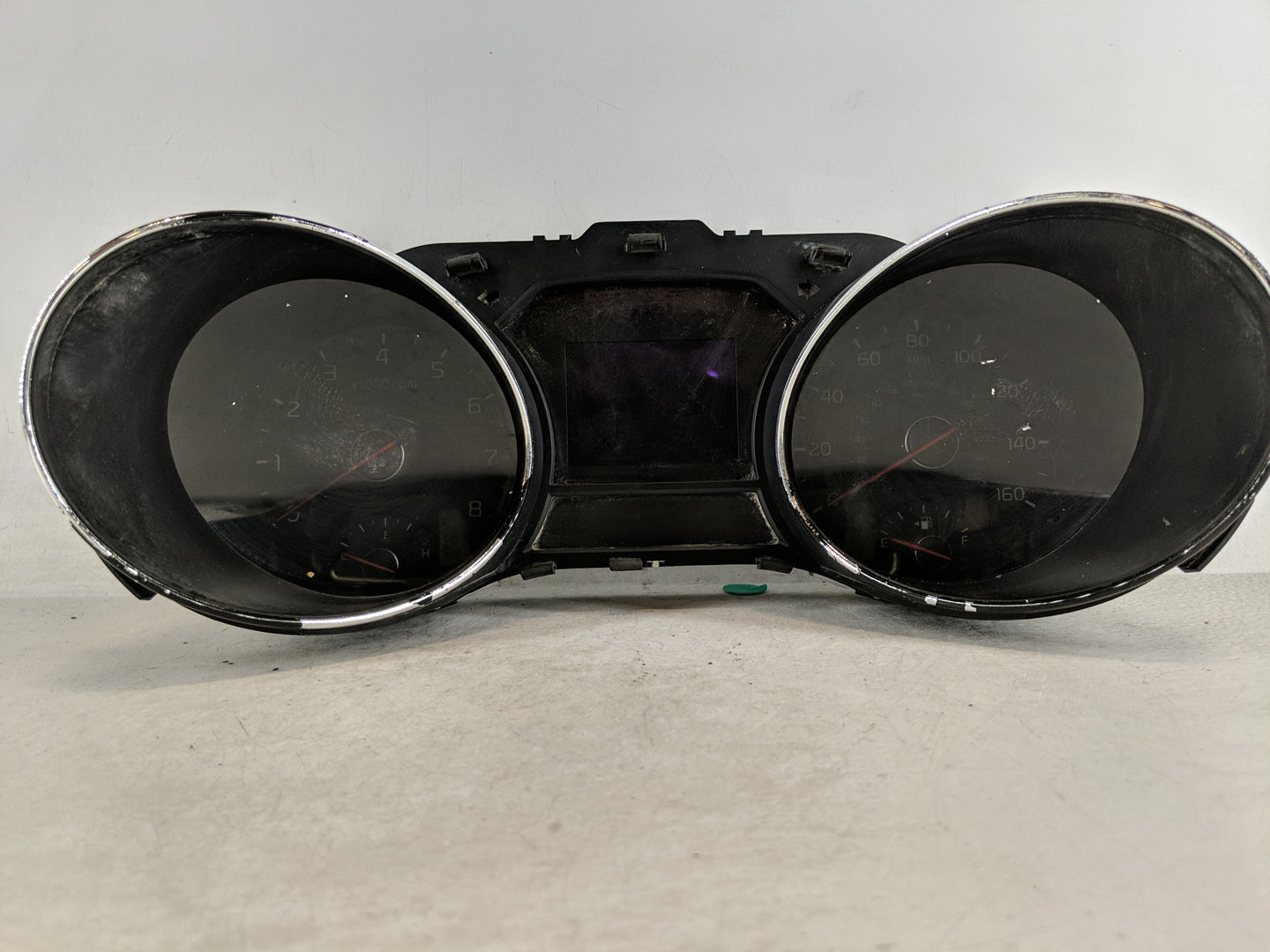 2017-2018 Kia Sedona Instrument Cluster Speedometer Gauges P/N:94007-A9540 Fits Fits 2017 2018 OEM Used Auto Parts - Oemused