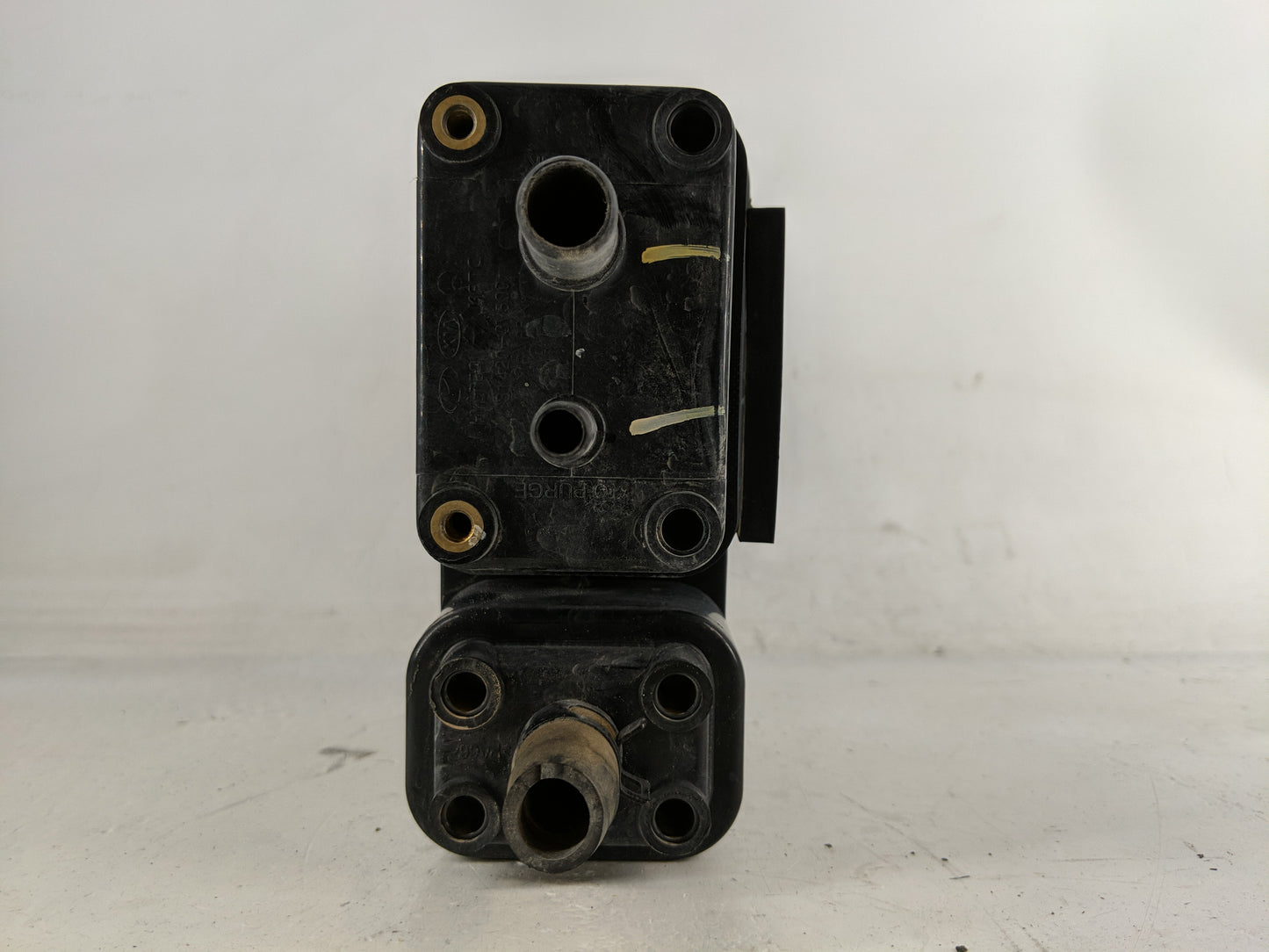 2018 Kia Sedona Fuel Vapor Charcoal Canister - Oemusedautoparts1.com