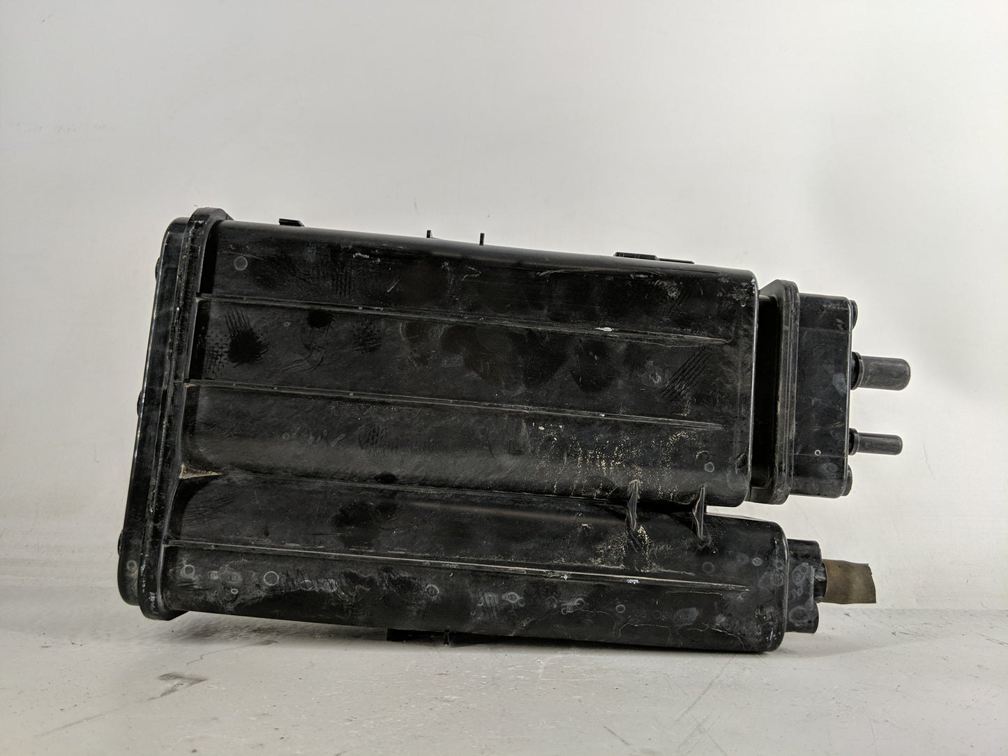 2018 Kia Sedona Fuel Vapor Charcoal Canister - Oemusedautoparts1.com