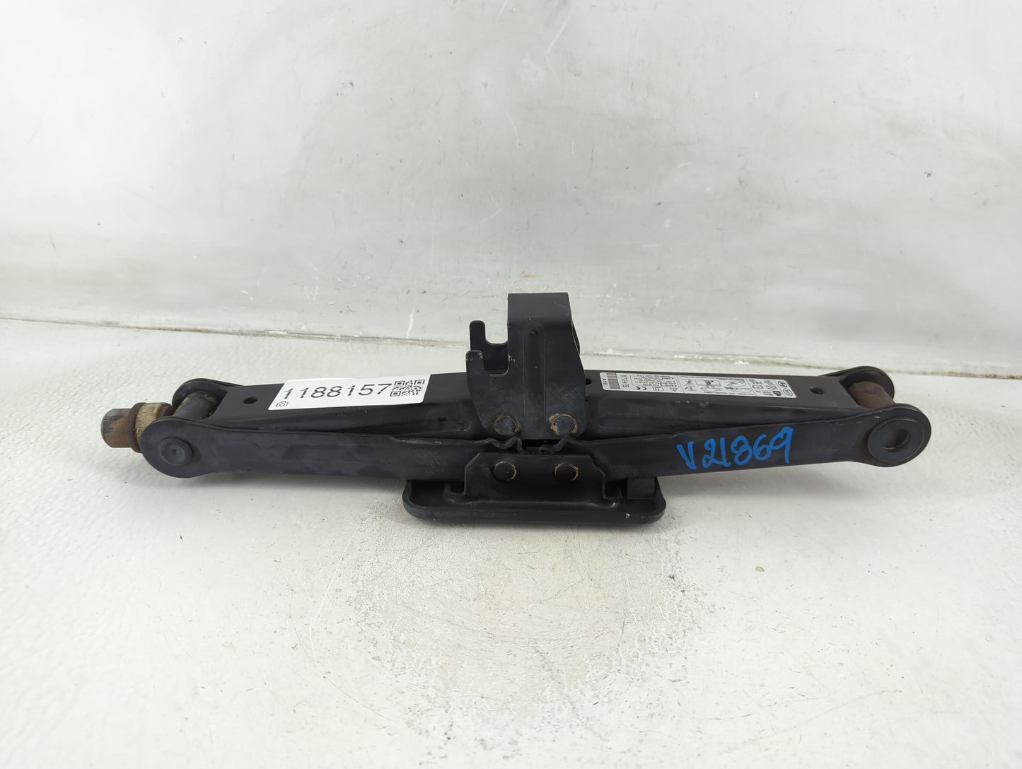 2018 Kia Sedona Spare Scissor Car Jack - Oemusedautoparts1.com