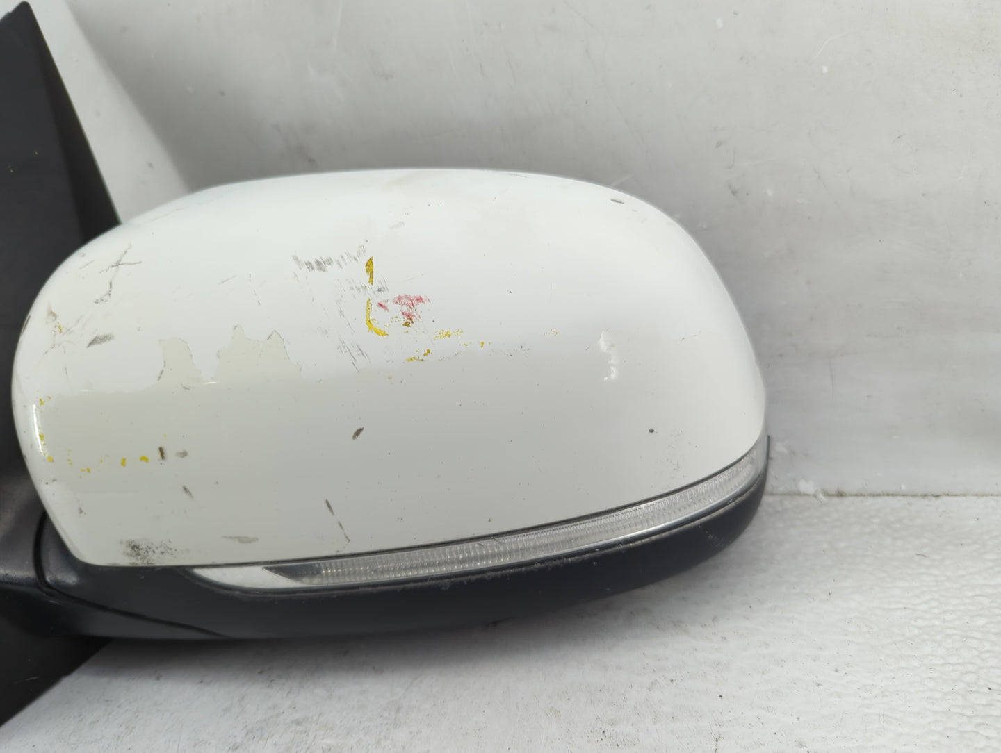2017-2018 Kia Sedona Driver Side View Mirror - Left Door Mirror OEM Used - Oemusedautoparts1.com