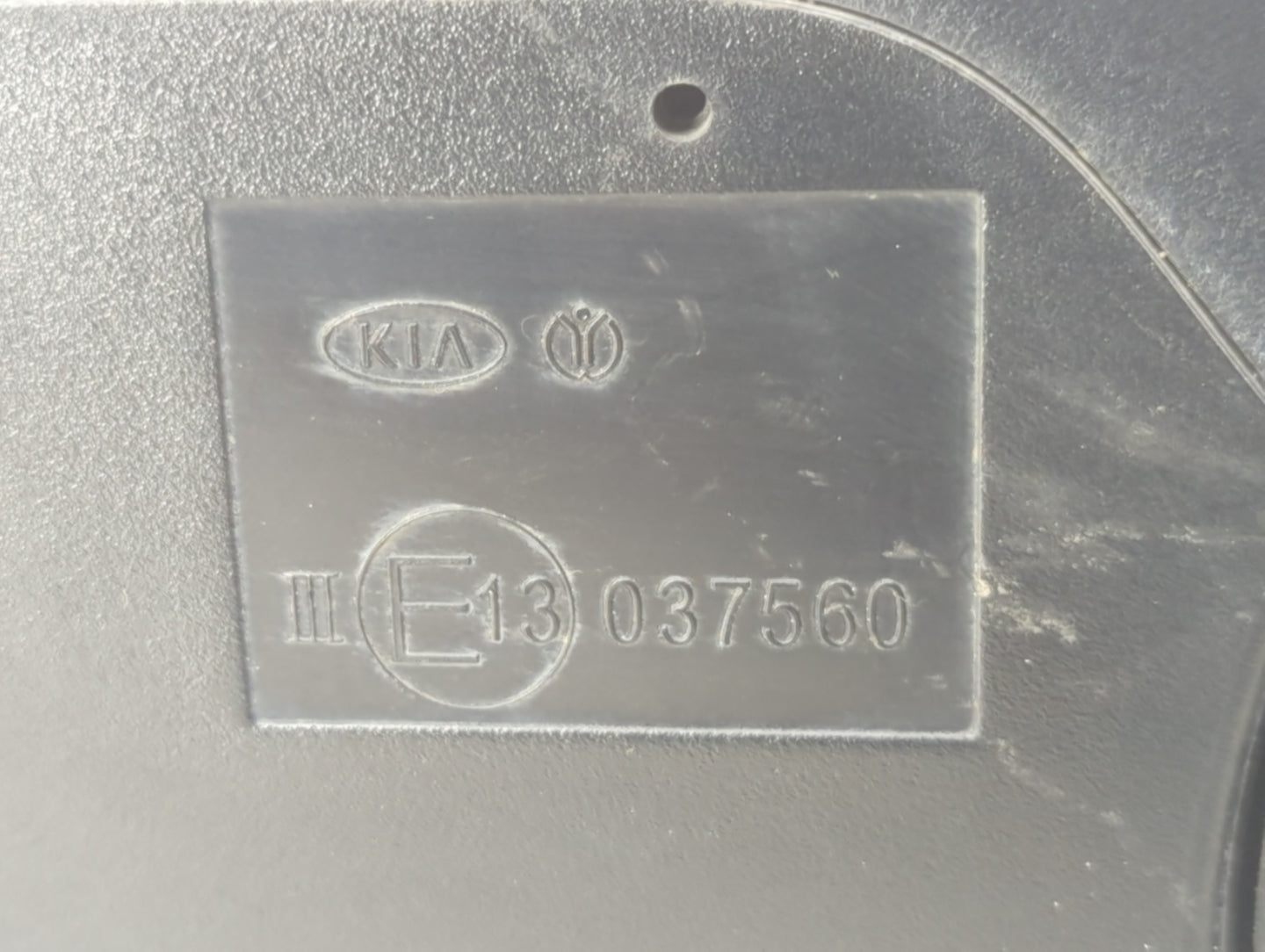 2017-2018 Kia Sedona Driver Side View Mirror - Left Door Mirror OEM Used - Oemusedautoparts1.com