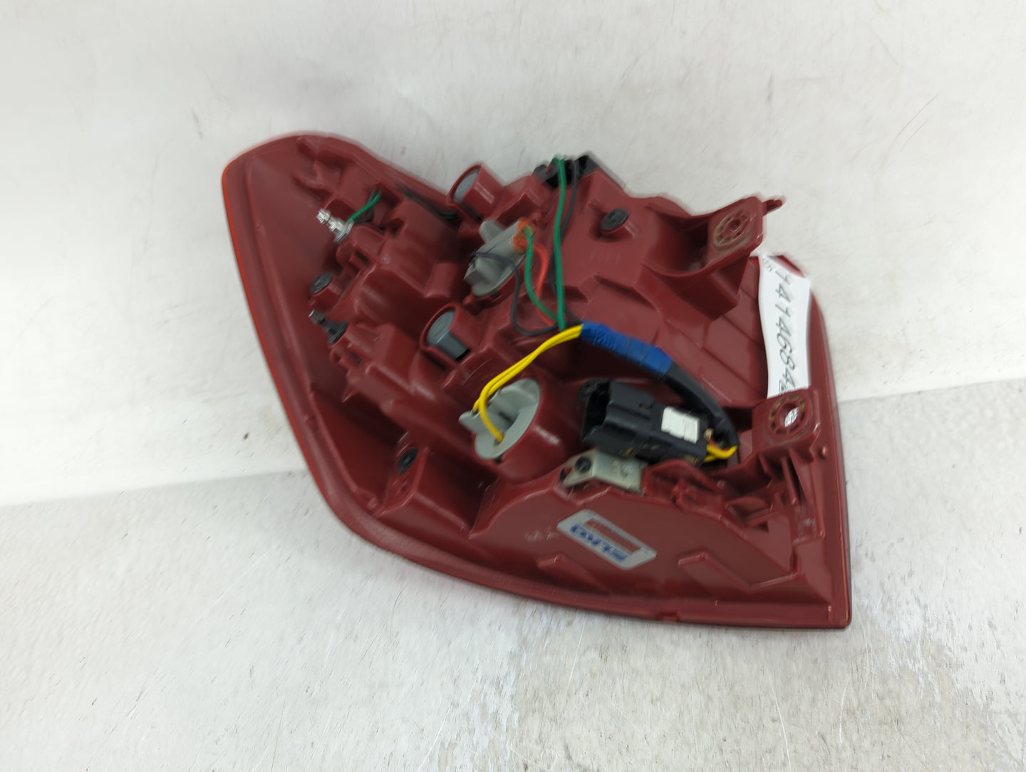 2016-2018 Kia Sedona Tail Light Assembly Passenger Right OEM Fits Fits 2016 2017 2018 OEM Used Auto Parts - Oemusedautoparts