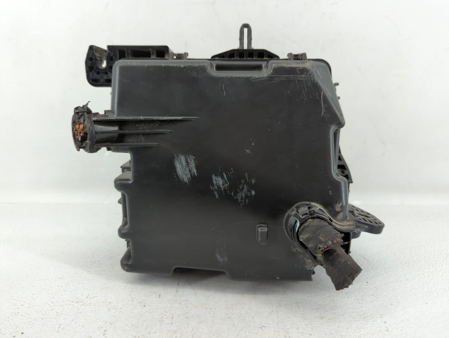 2015-2018 Kia Sedona Fusebox Fuse Box Panel Relay Module P/N:91219-A9332 Fits Fits 2015 2016 2017 2018 OEM Used Auto Parts -