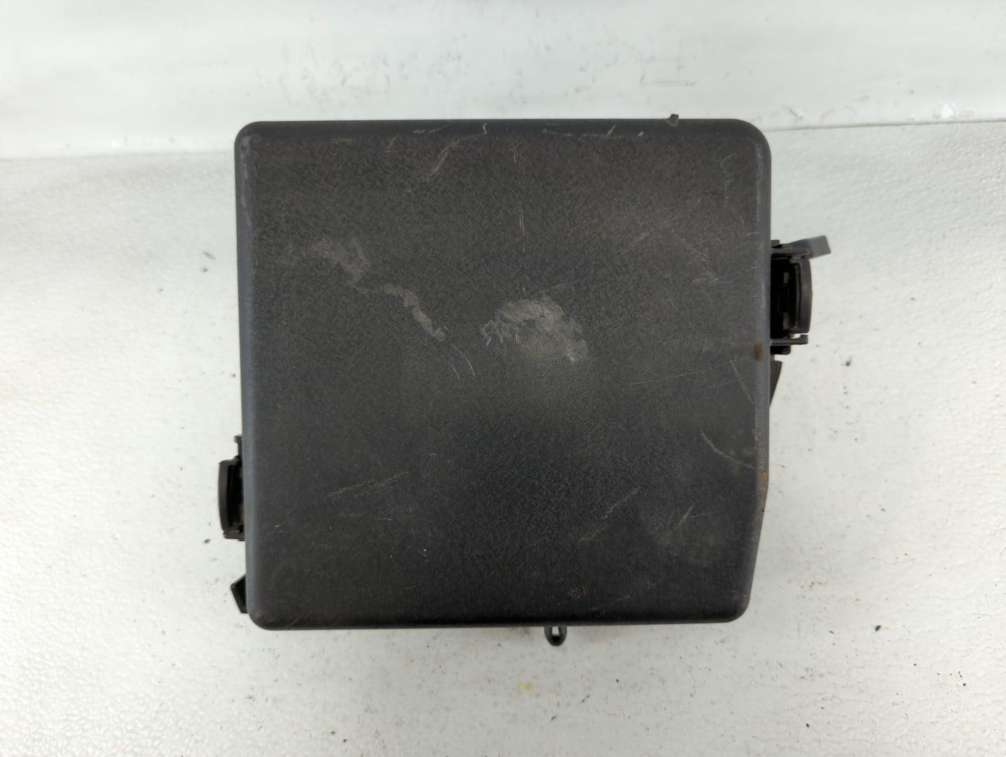 2015-2018 Kia Sedona Fusebox Fuse Box Panel Relay Module P/N:91219 A9332 Fits Fits 2015 2016 2017 2018 OEM Used Auto Parts -