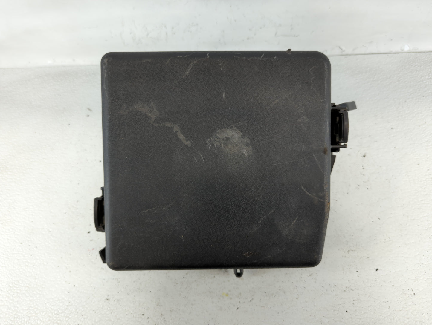 2015-2018 Kia Sedona Fusebox Fuse Box Panel Relay Module P/N:91219 A9332 Fits Fits 2015 2016 2017 2018 OEM Used Auto Parts -