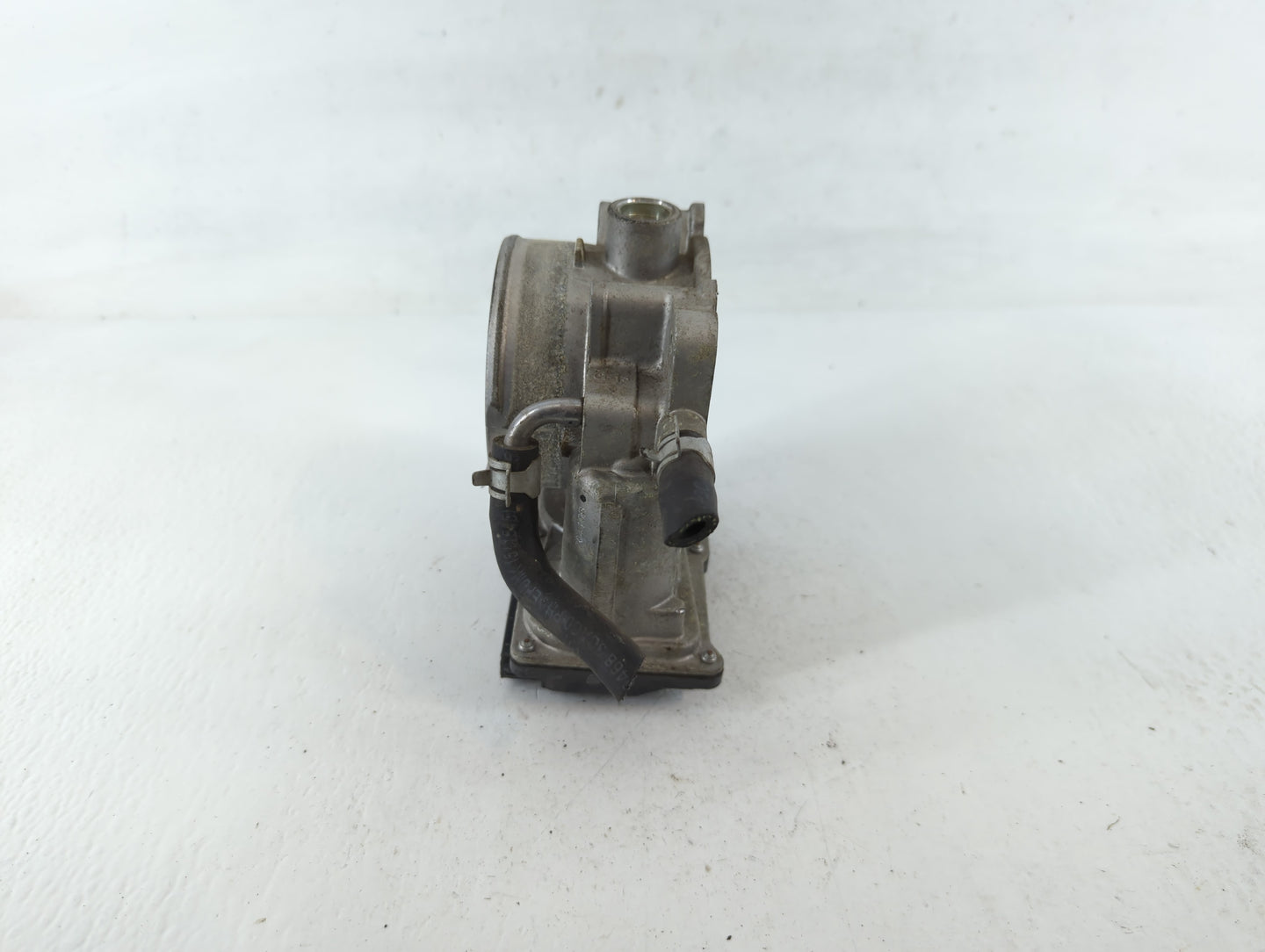 2015-2018 Kia Sedona Throttle Body P/N:35100-3CAA0 Fits Fits 2012 2013 2014 2015 2016 2017 2018 OEM Used Auto Parts - Oemuse