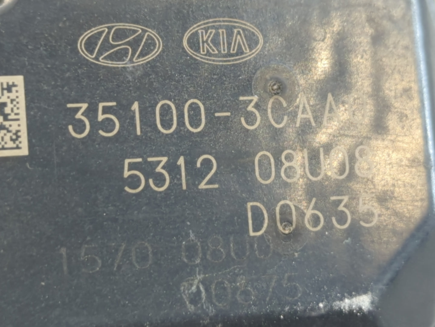 2015-2018 Kia Sedona Throttle Body P/N:35100-3CAA Fits Fits 2012 2013 2014 2015 2016 2017 2018 OEM Used Auto Parts - Oemused