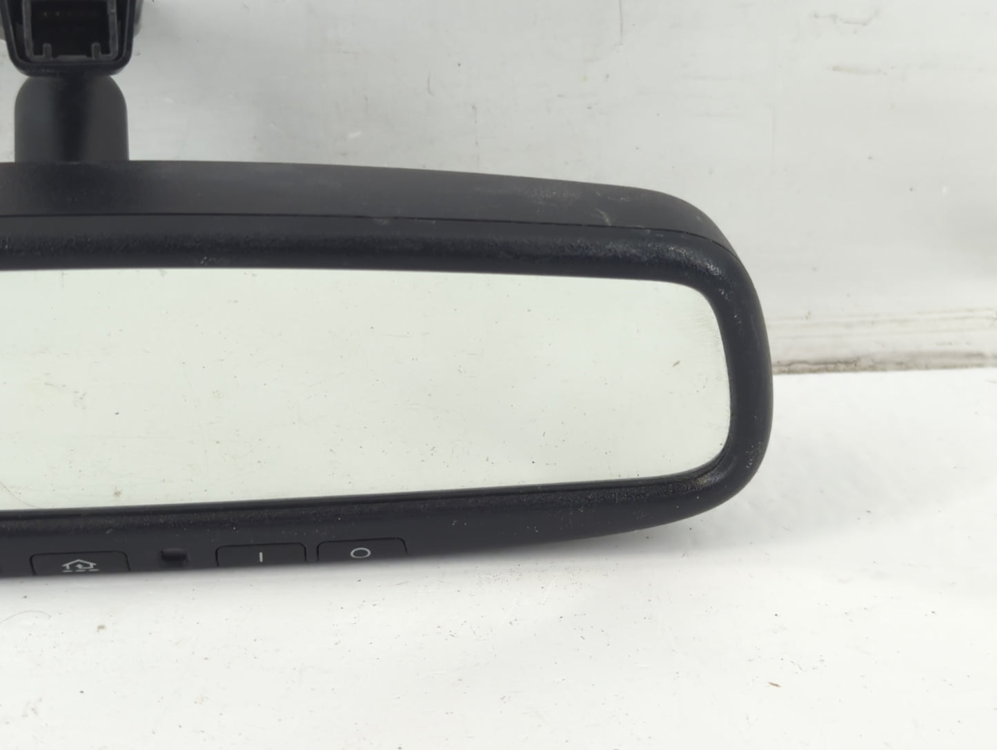 2016-2020 Kia Sorento Interior Rear View Mirror Replacement OEM P/N:E11026006 Fits OEM Used Auto Parts - Oemusedautoparts1.c