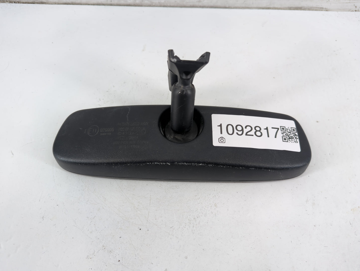 2016-2020 Kia Sorento Interior Rear View Mirror Replacement OEM P/N:E11026006 Fits OEM Used Auto Parts - Oemusedautoparts1.c
