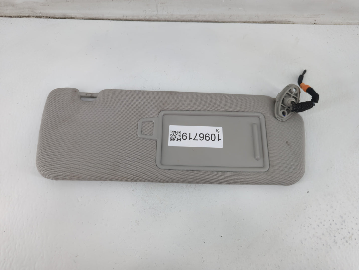 2016-2020 Kia Sorento Sun Visor Shade Replacement Passenger Right Mirror Fits Fits 2016 2017 2018 2019 2020 OEM Used Auto Pa