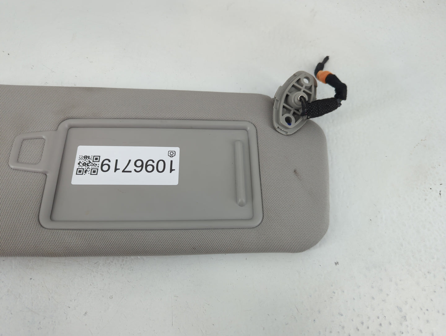 2016-2020 Kia Sorento Sun Visor Shade Replacement Passenger Right Mirror Fits Fits 2016 2017 2018 2019 2020 OEM Used Auto Pa