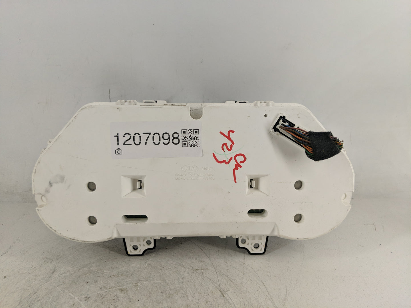 2016-2018 Kia Sorento Instrument Cluster Speedometer Gauges Fits Fits 2016 2017 2018 OEM Used Auto Parts - Oemusedautoparts1