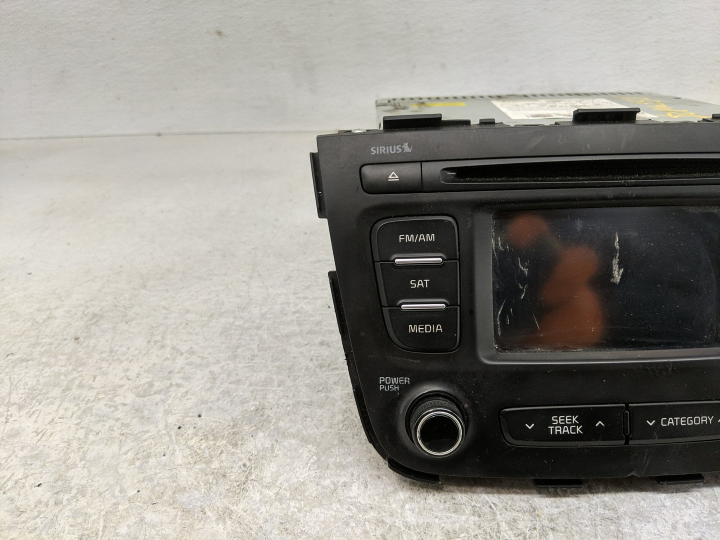 2016-2018 Kia Sorento Radio AM FM Cd Player Receiver Replacement P/N:96160-1U721VA Fits Fits 2016 2017 2018 OEM Used Auto Pa