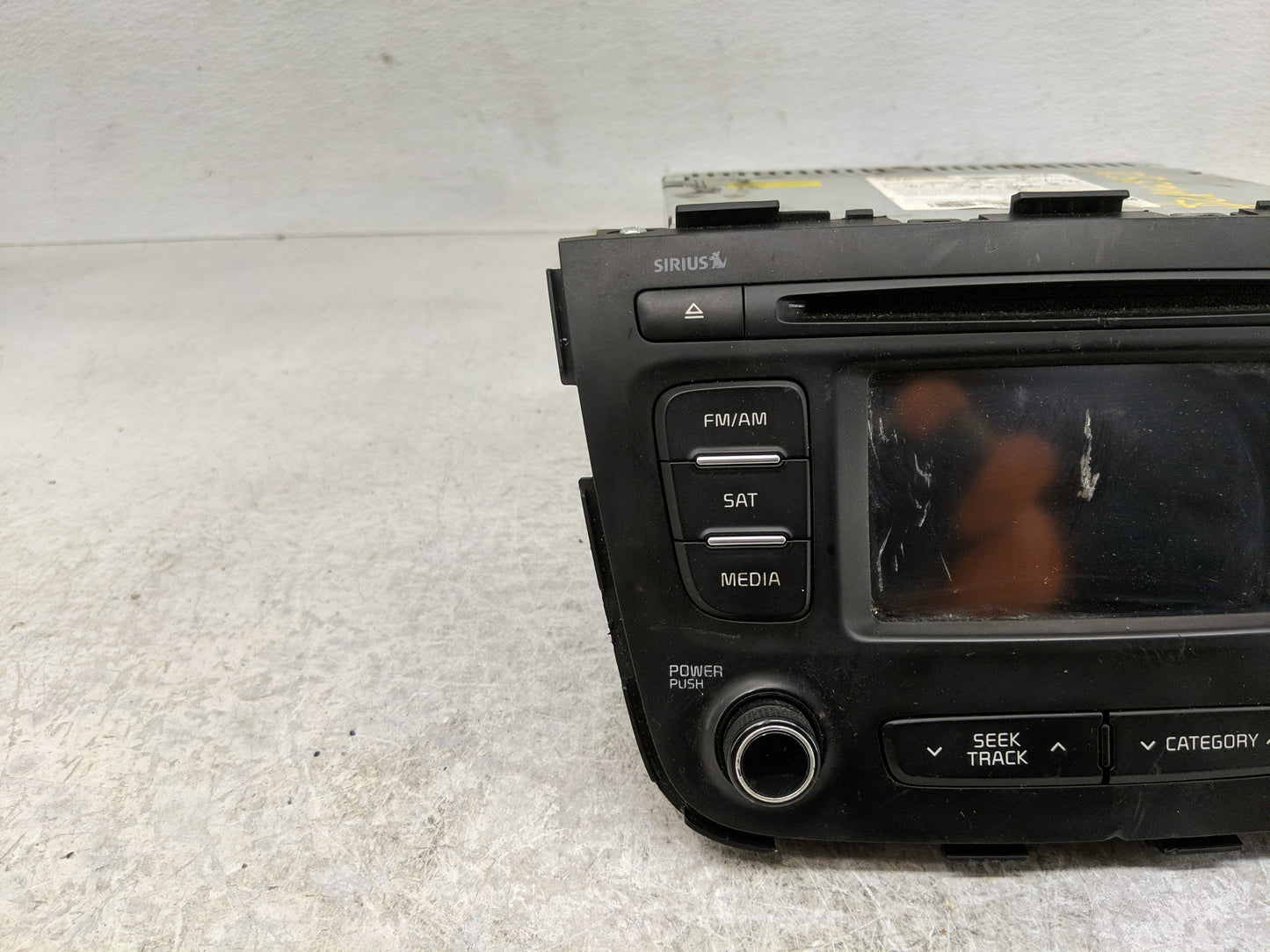 2016-2018 Kia Sorento Radio AM FM Cd Player Receiver Replacement P/N:96160-1U721VA Fits Fits 2016 2017 2018 OEM Used Auto Pa