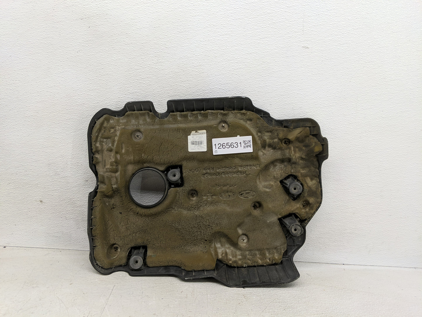 2018 Kia Sorento Engine Cover - Oemusedautoparts1.com