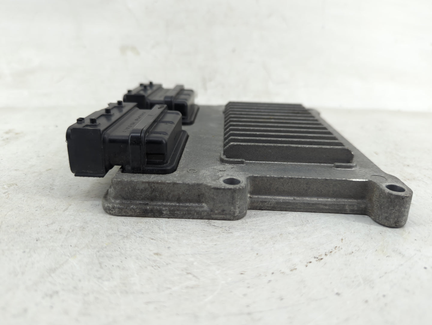 2016-2018 Kia Sorento PCM Engine Control Computer ECU ECM PCU OEM P/N:39101-3CWN2 Fits Fits 2016 2017 2018 OEM Used Auto Par