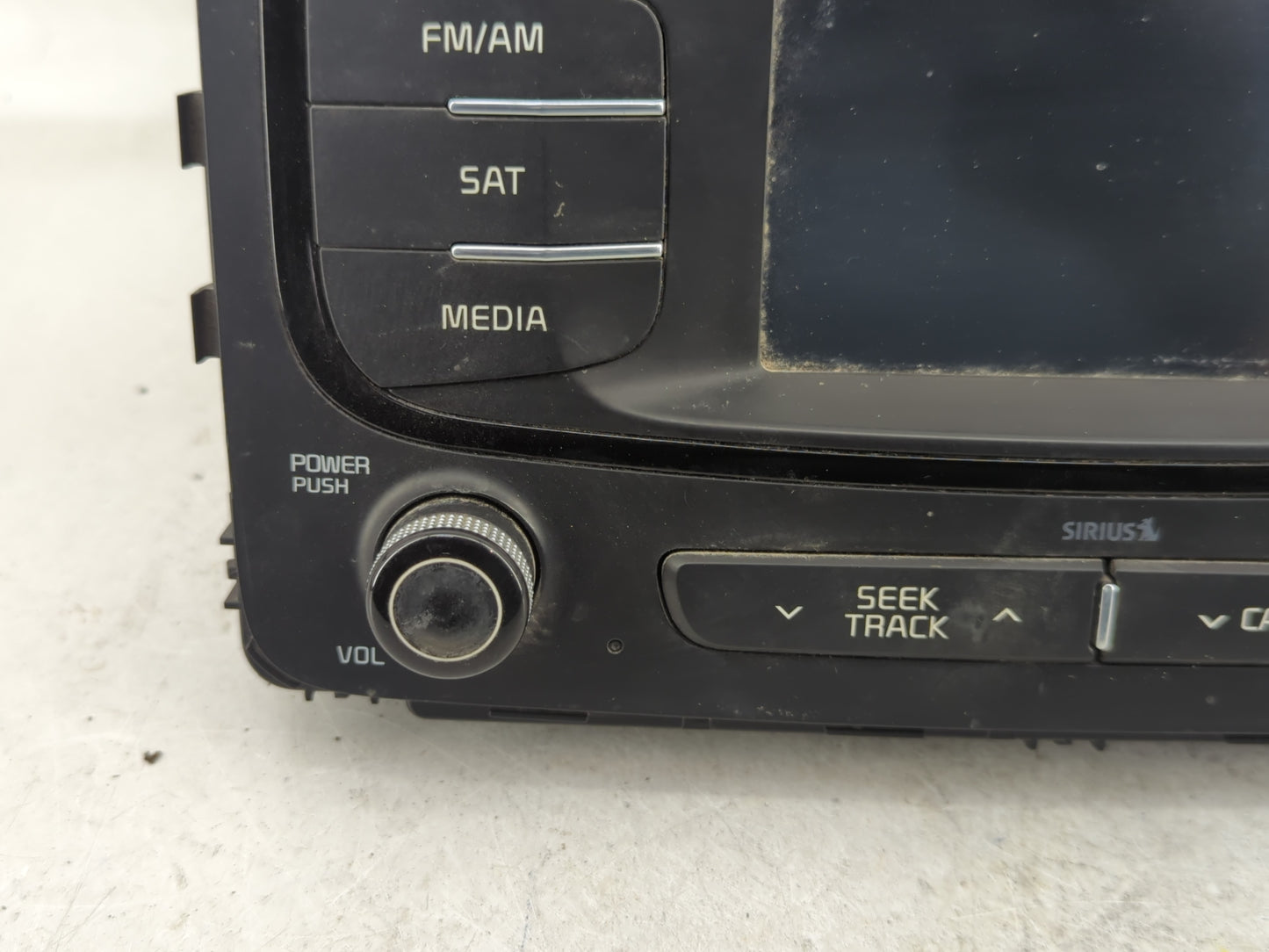 2016-2018 Kia Sorento Radio AM FM Cd Player Receiver Replacement P/N:96160-C6200WK Fits Fits 2016 2017 2018 OEM Used Auto Pa