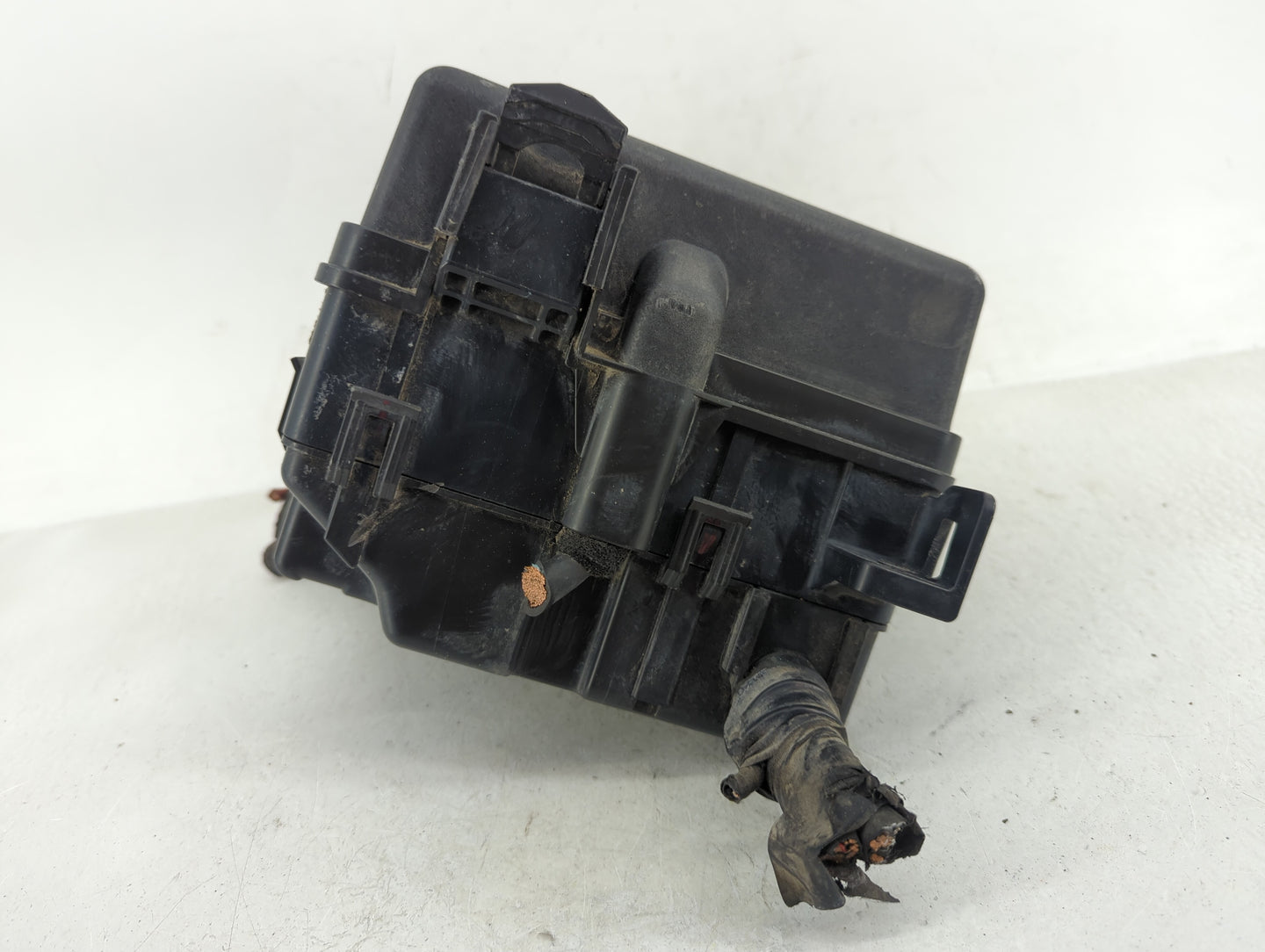 2016-2018 Kia Sorento Fusebox Fuse Box Panel Relay Module Fits Fits 2016 2017 2018 OEM Used Auto Parts - Oemusedautoparts1.c