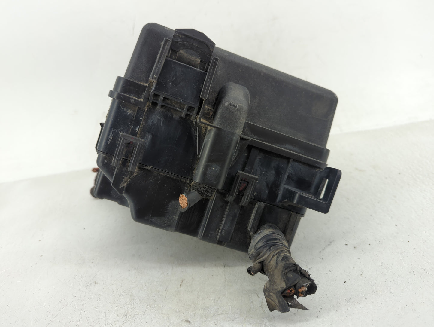2016-2018 Kia Sorento Fusebox Fuse Box Panel Relay Module Fits Fits 2016 2017 2018 OEM Used Auto Parts - Oemusedautoparts1.c
