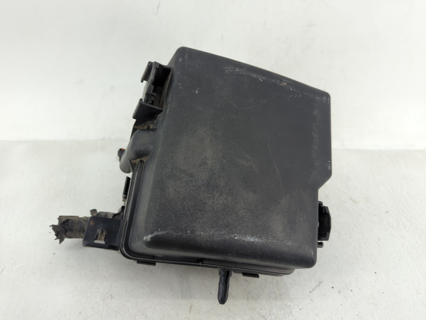 2016-2018 Kia Sorento Fusebox Fuse Box Panel Relay Module Fits Fits 2016 2017 2018 OEM Used Auto Parts - Oemusedautoparts1.c