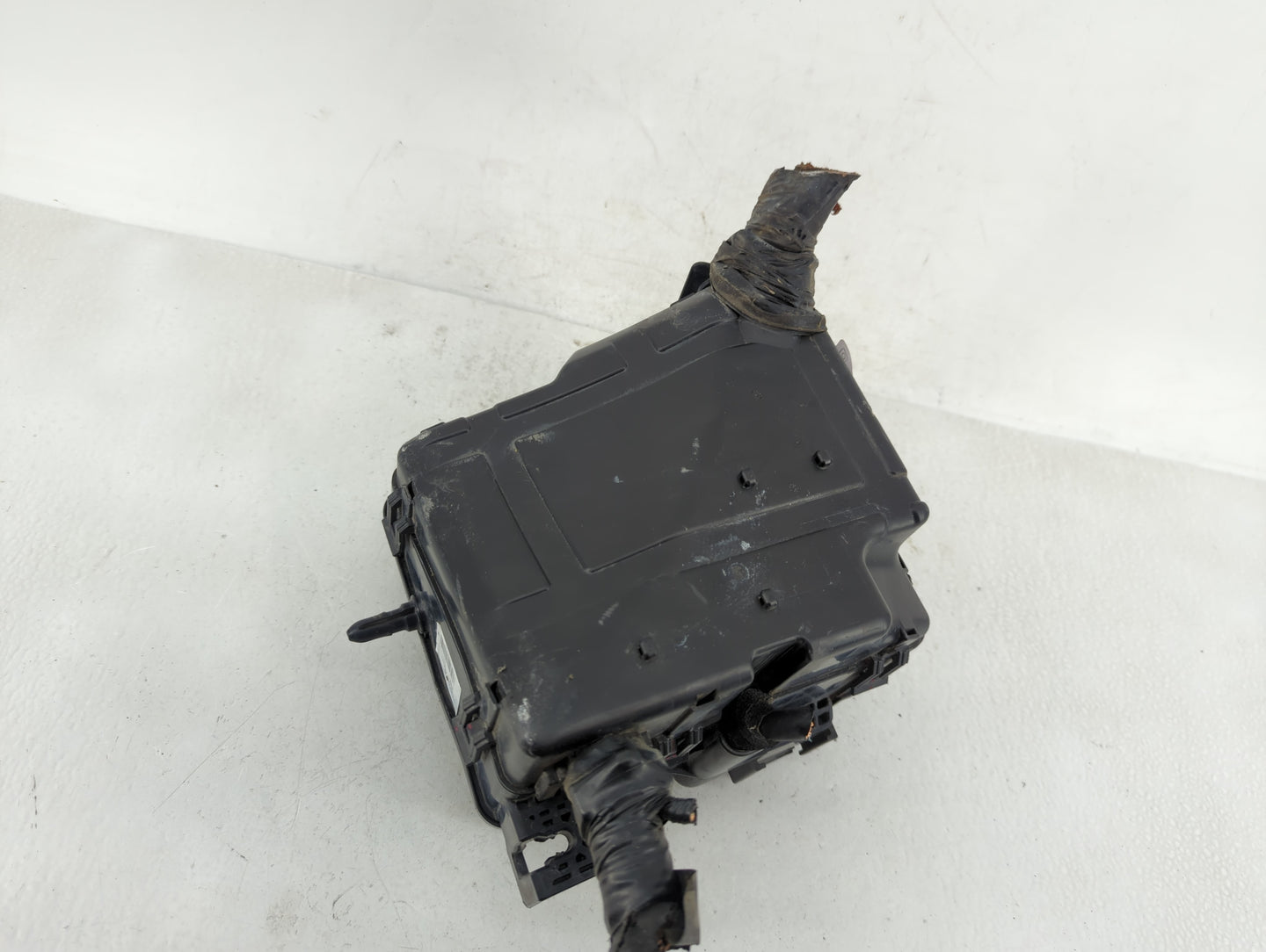 2016-2018 Kia Sorento Fusebox Fuse Box Panel Relay Module Fits Fits 2016 2017 2018 OEM Used Auto Parts - Oemusedautoparts1.c