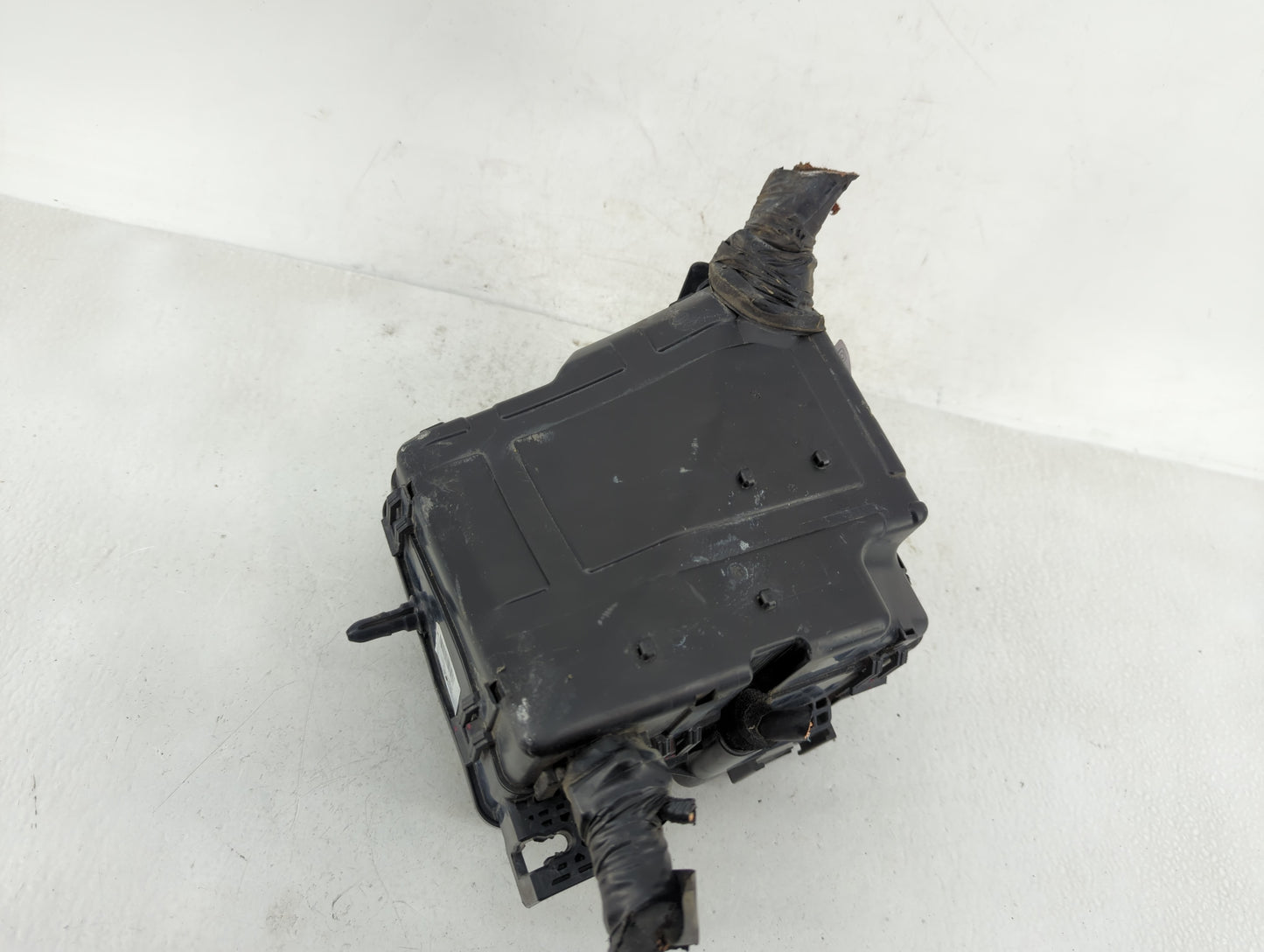 2016-2018 Kia Sorento Fusebox Fuse Box Panel Relay Module Fits Fits 2016 2017 2018 OEM Used Auto Parts - Oemusedautoparts1.c