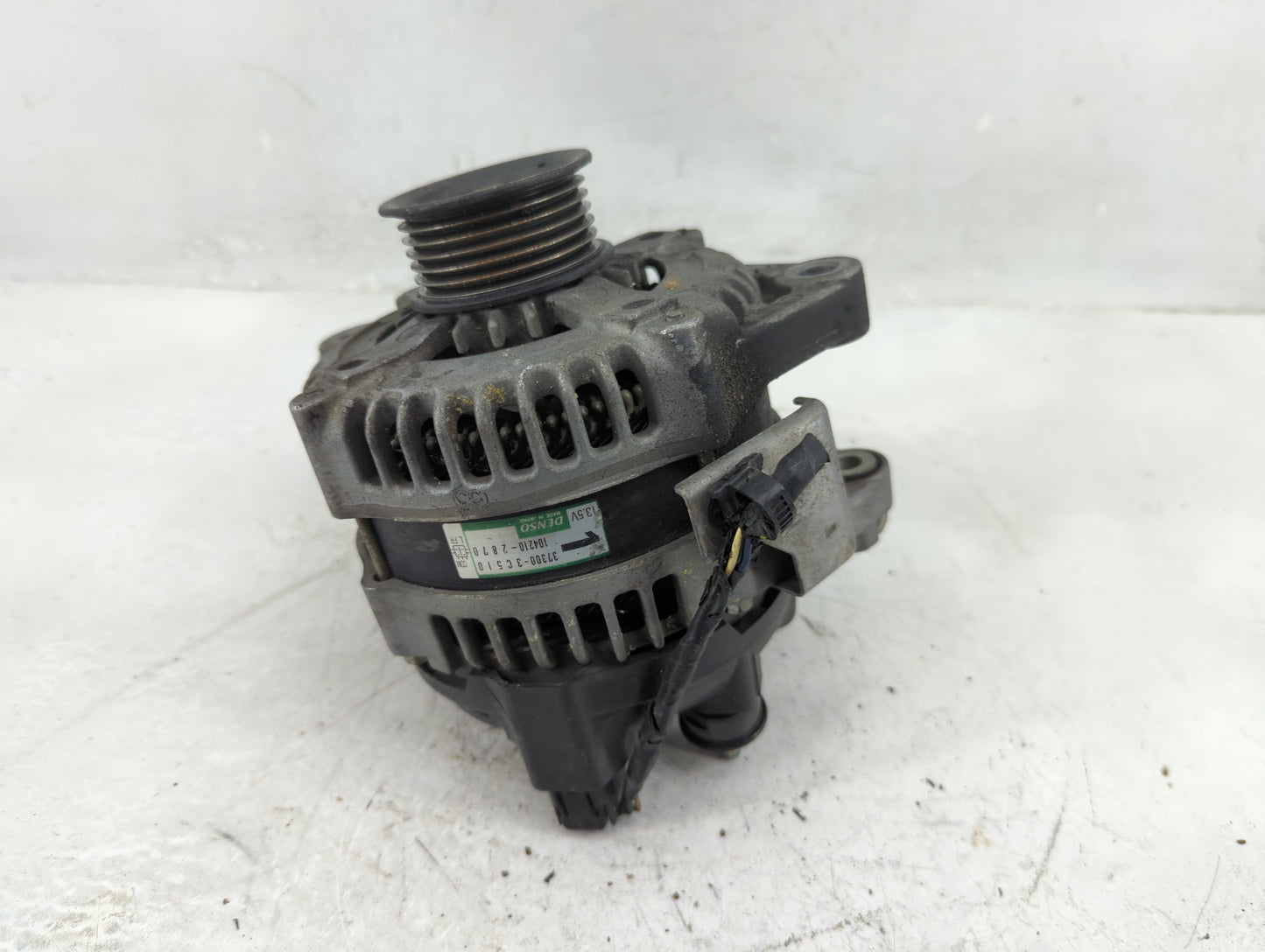 2011-2018 Kia Sorento Alternator Replacement Generator Charging Assembly Engine OEM P/N:104210-2870 37300-3C510 Fits OEM Use