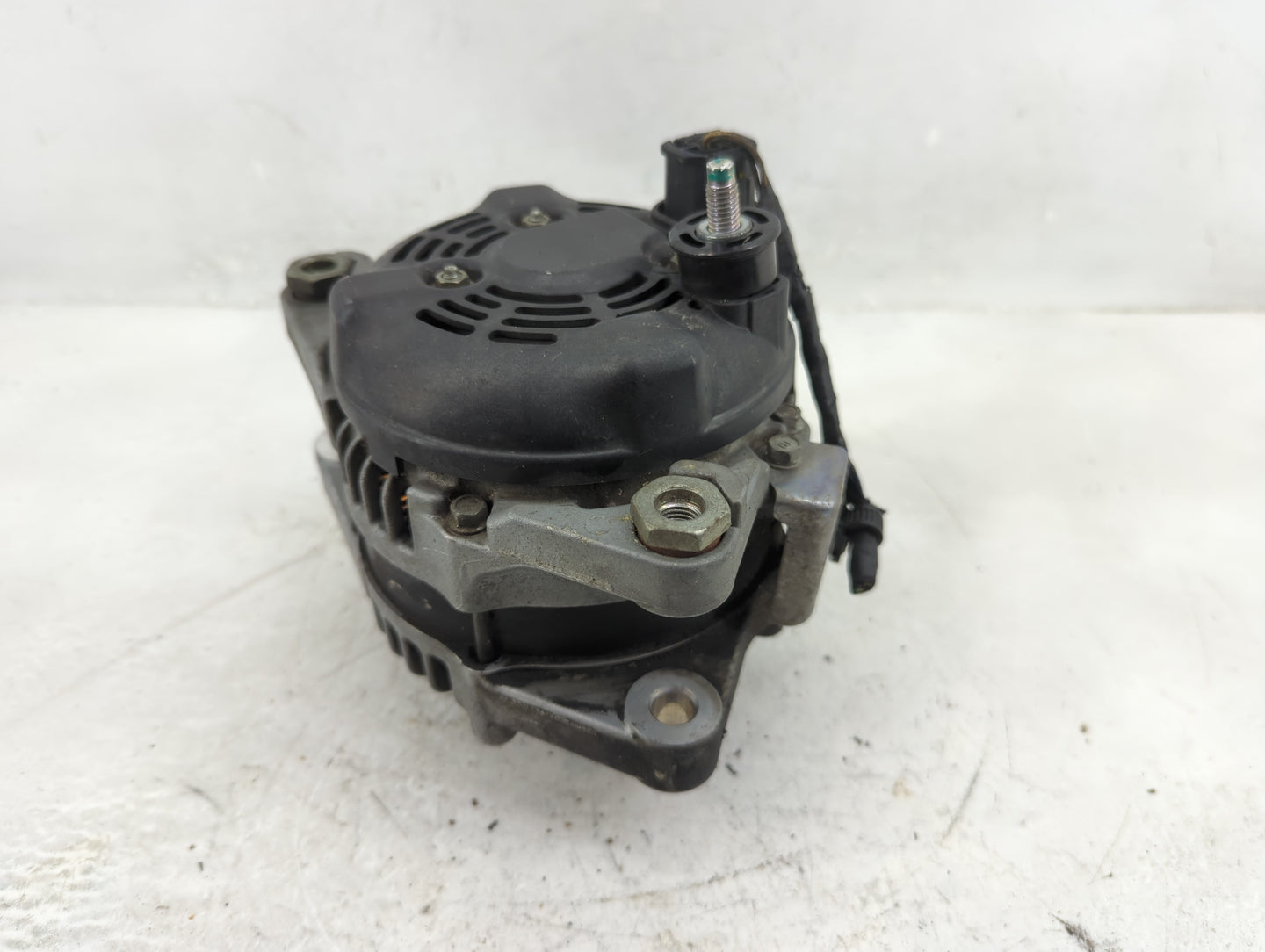 2011-2018 Kia Sorento Alternator Replacement Generator Charging Assembly Engine OEM P/N:104210-2870 37300-3C510 Fits OEM Use