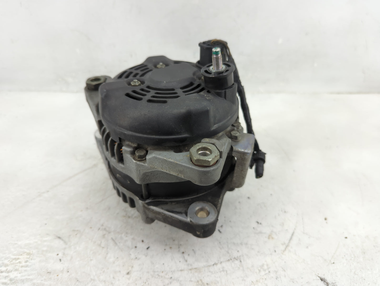 2011-2018 Kia Sorento Alternator Replacement Generator Charging Assembly Engine OEM P/N:104210-2870 37300-3C510 Fits OEM Use