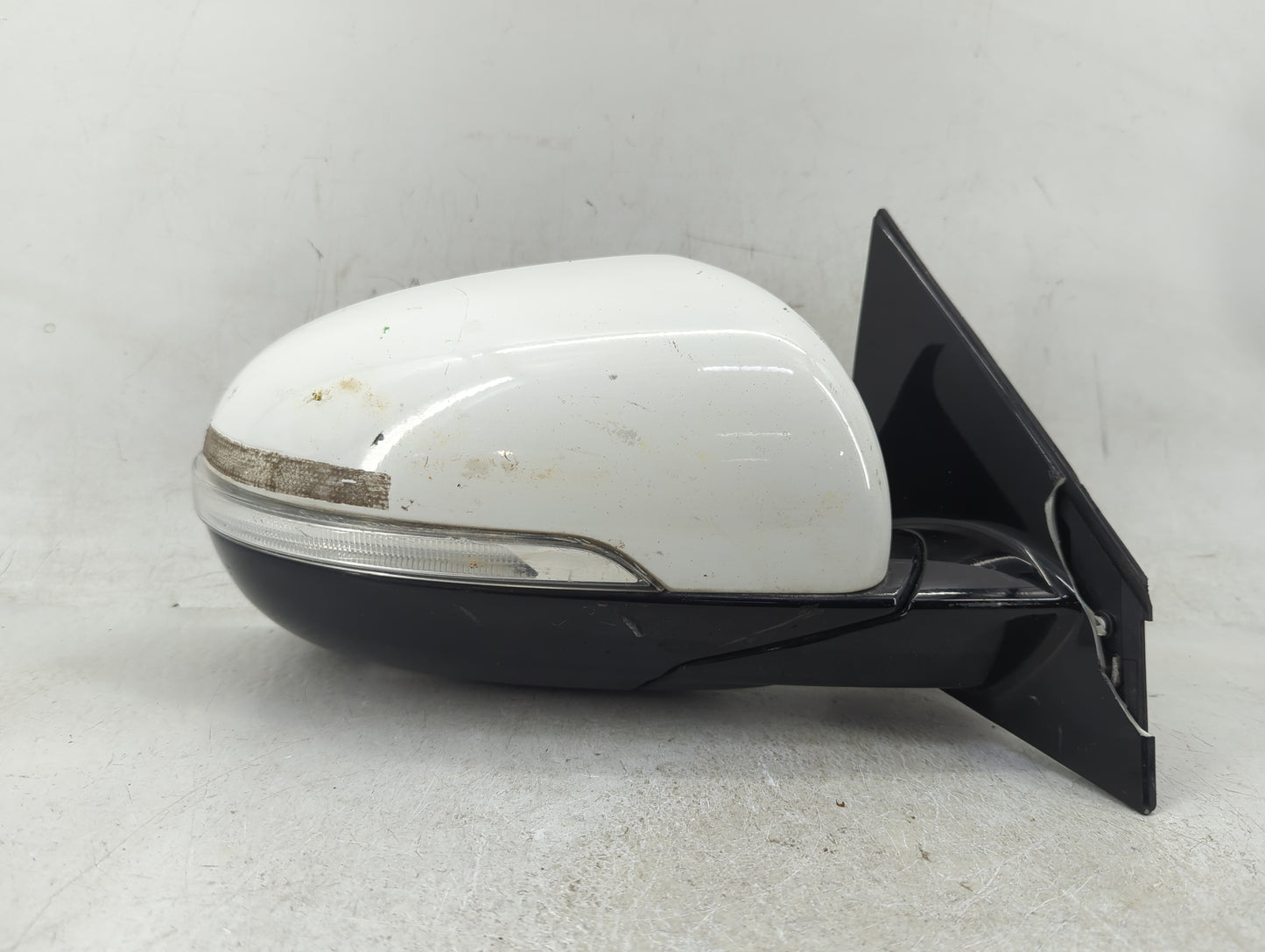 2017-2020 Kia Sorento Passenger Side View Mirror - Right Door Mirror OEM Used - Oemusedautoparts1.com