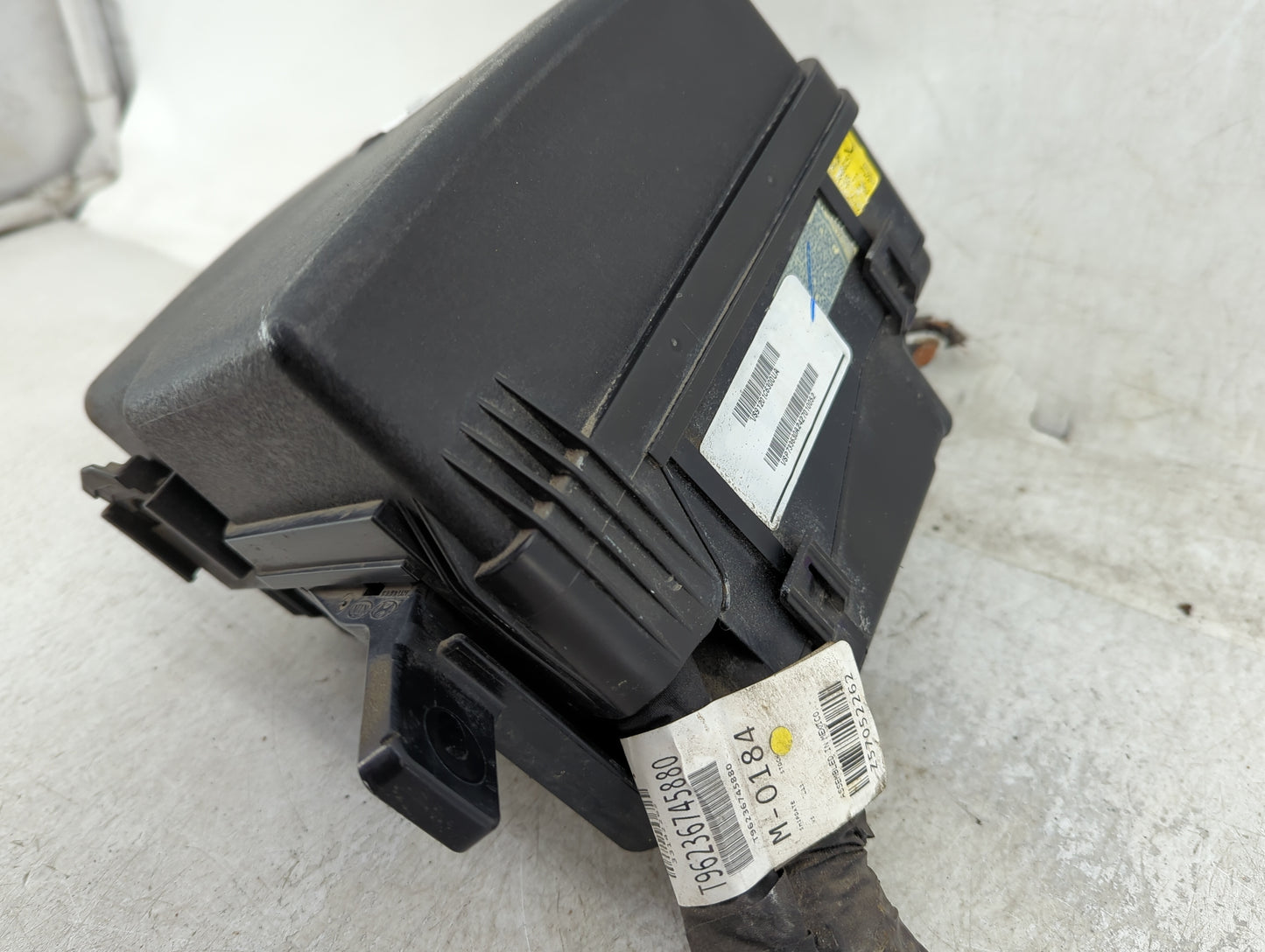 2016-2018 Kia Sorento Fusebox Fuse Box Panel Relay Module Fits Fits 2016 2017 2018 OEM Used Auto Parts - Oemusedautoparts1.c