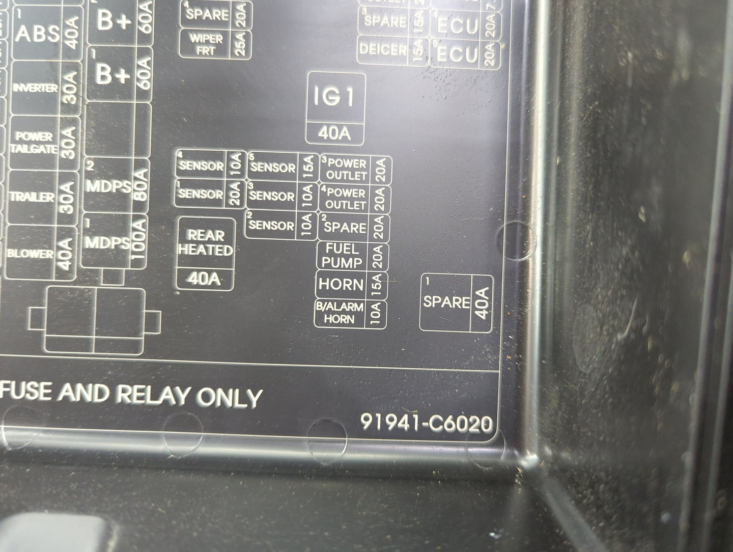 2016-2018 Kia Sorento Fusebox Fuse Box Panel Relay Module P/N:91941-C6020 Fits Fits 2016 2017 2018 OEM Used Auto Parts - Oem