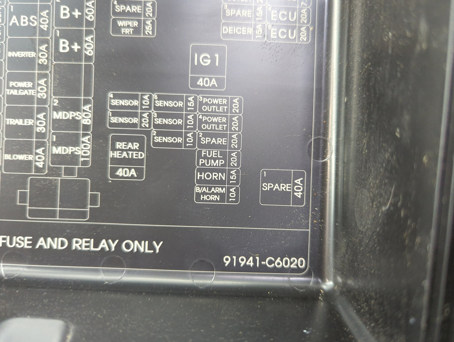 2016-2018 Kia Sorento Fusebox Fuse Box Panel Relay Module P/N:91941-C6020 Fits Fits 2016 2017 2018 OEM Used Auto Parts - Oem