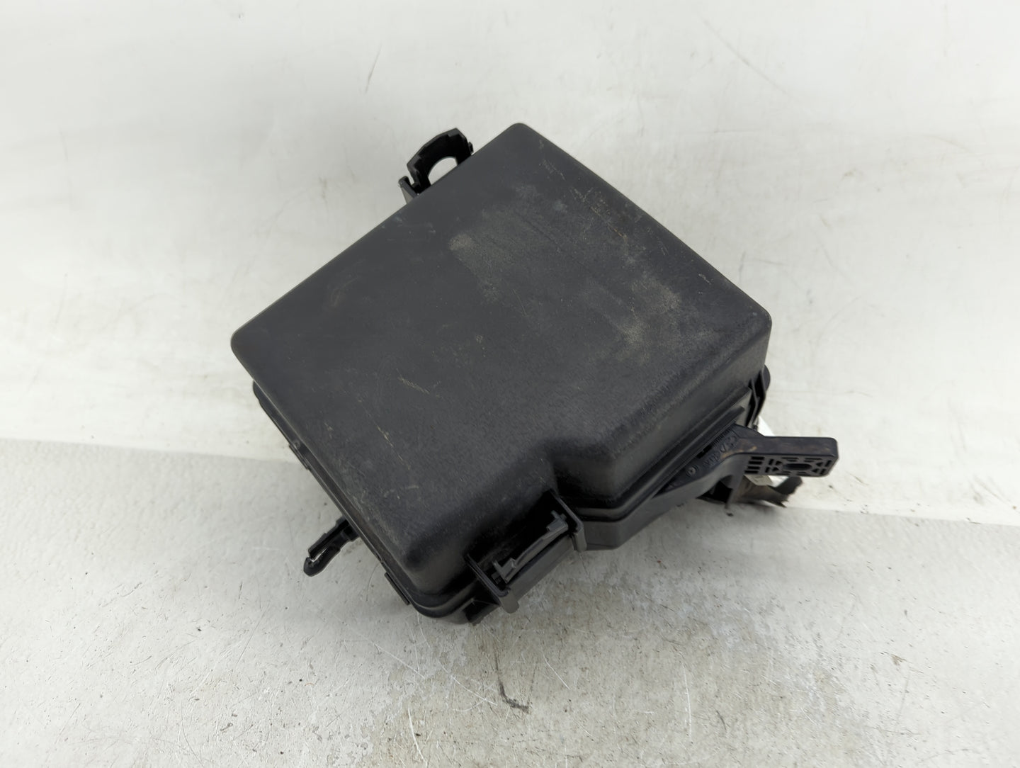 2016-2018 Kia Sorento Fusebox Fuse Box Panel Relay Module Fits Fits 2016 2017 2018 OEM Used Auto Parts - Oemusedautoparts1.c