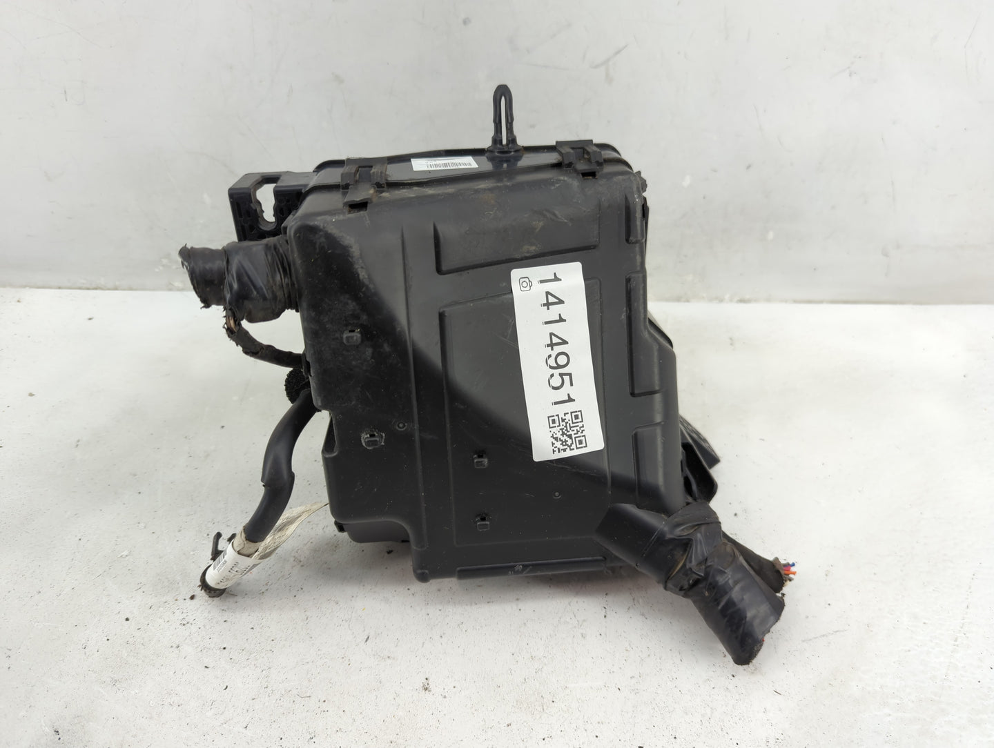 2016-2018 Kia Sorento Fusebox Fuse Box Panel Relay Module P/N:91201C6300UA Fits Fits 2016 2017 2018 OEM Used Auto Parts - Oe
