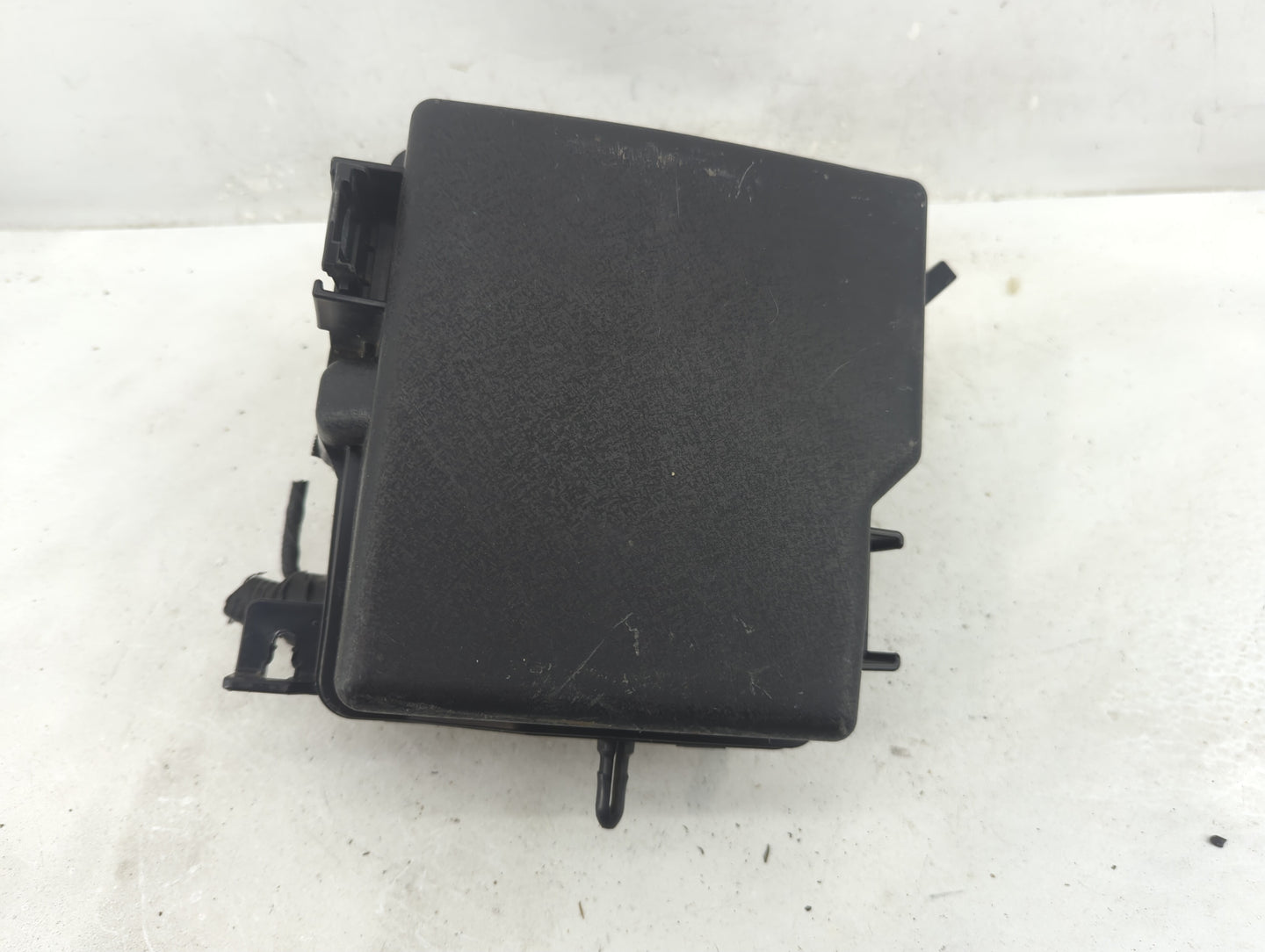 2016-2018 Kia Sorento Fusebox Fuse Box Panel Relay Module P/N:91941-C6020 Fits Fits 2016 2017 2018 OEM Used Auto Parts - Oem