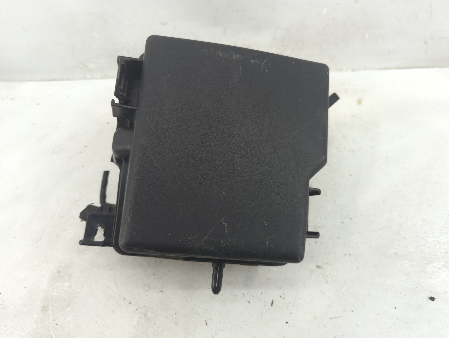 2016-2018 Kia Sorento Fusebox Fuse Box Panel Relay Module P/N:91941-C6020 Fits Fits 2016 2017 2018 OEM Used Auto Parts - Oem